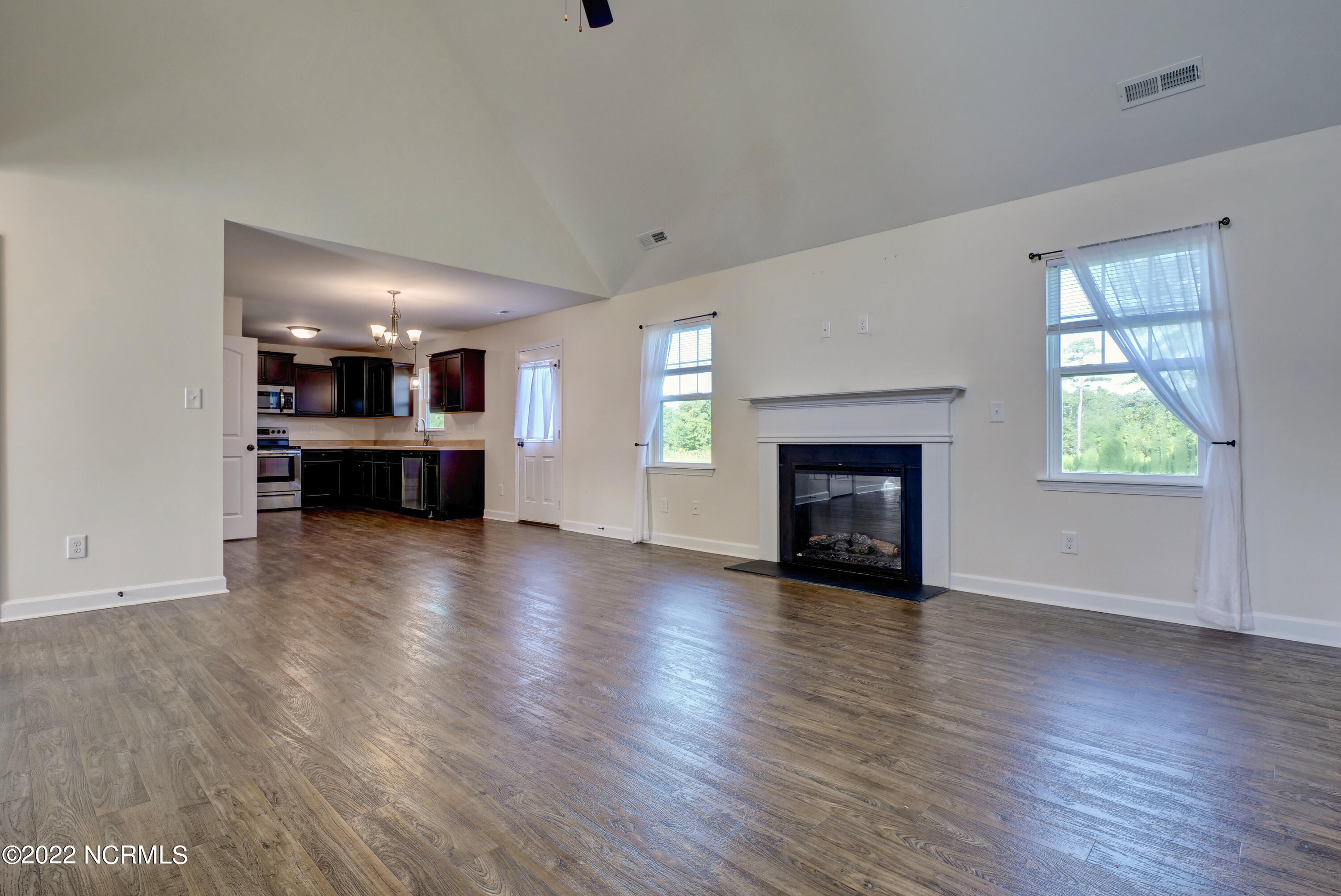 109 Easton Drive Property Photo 9