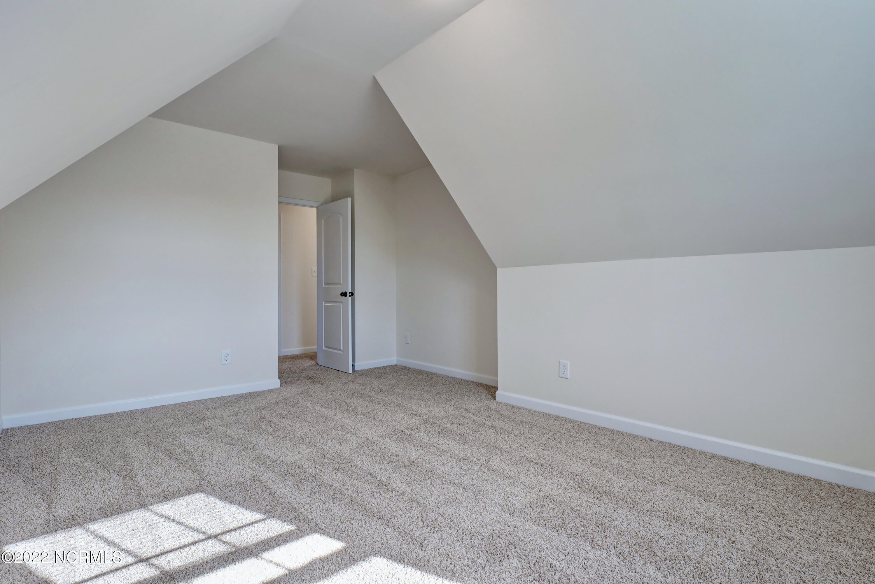 109 Easton Drive Property Photo 25
