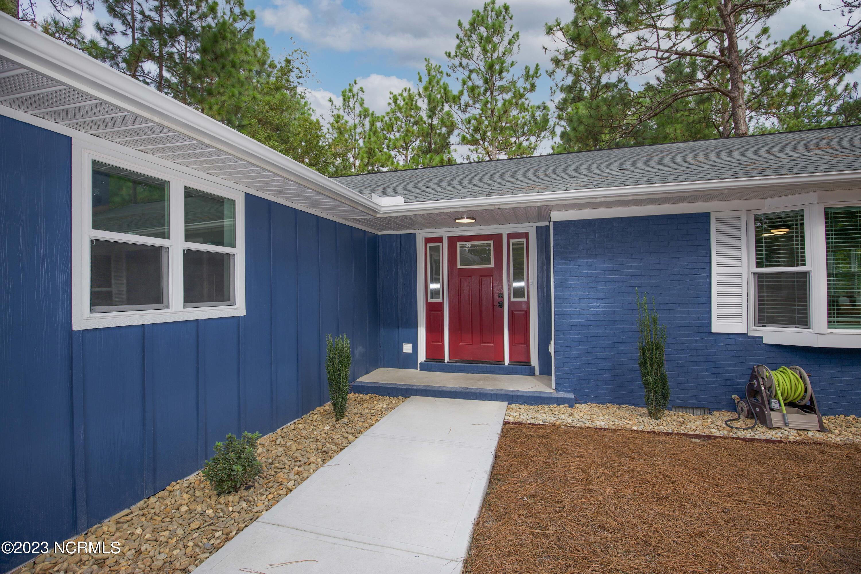 1 Bogie Drive Property Photo 4