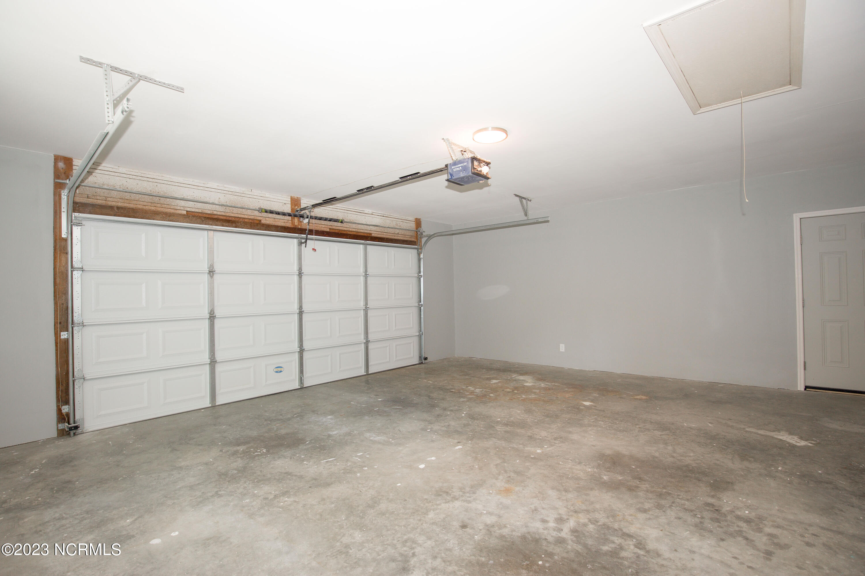 1 Bogie Drive Property Photo 24