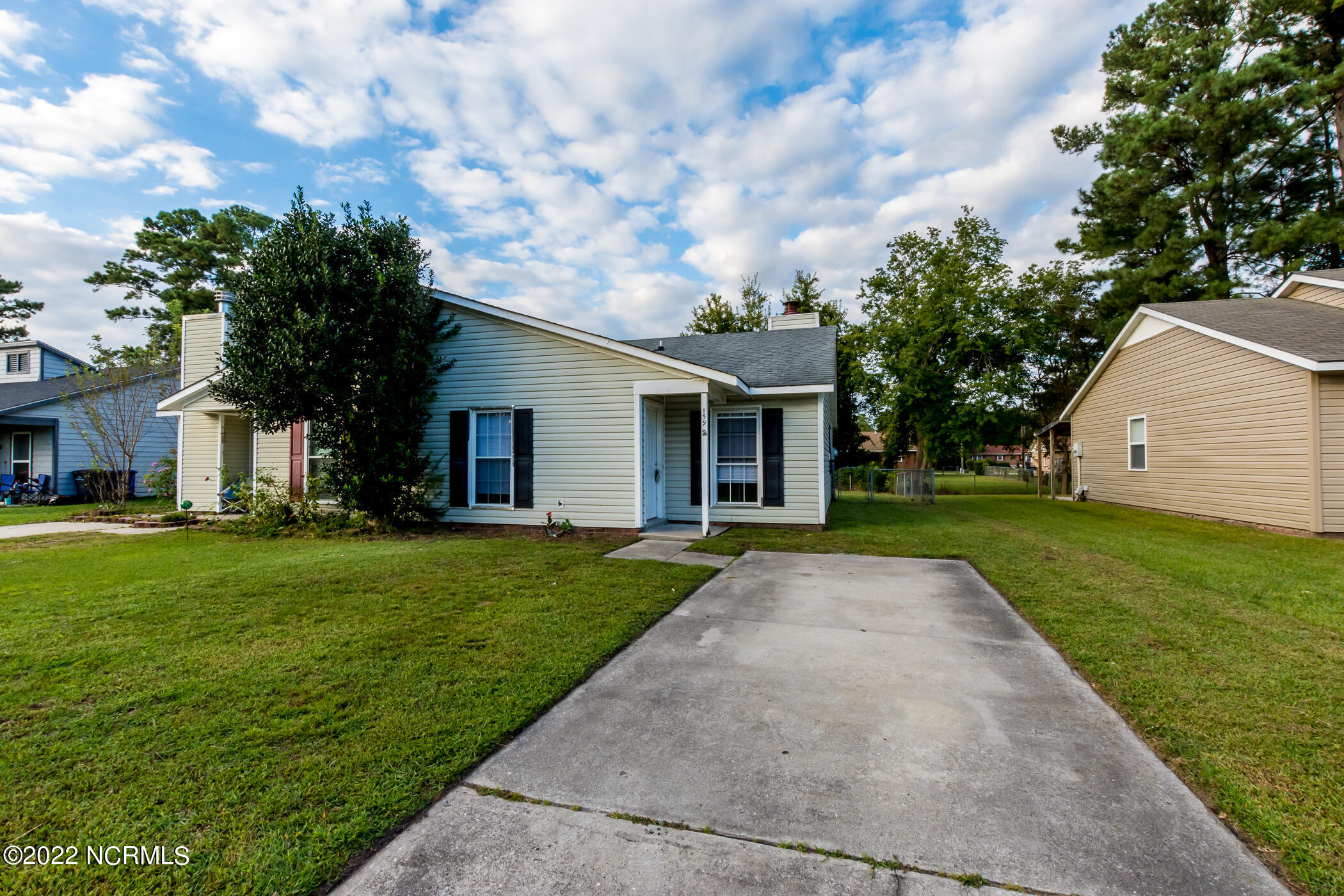 139 Village Circle Property Photo 20