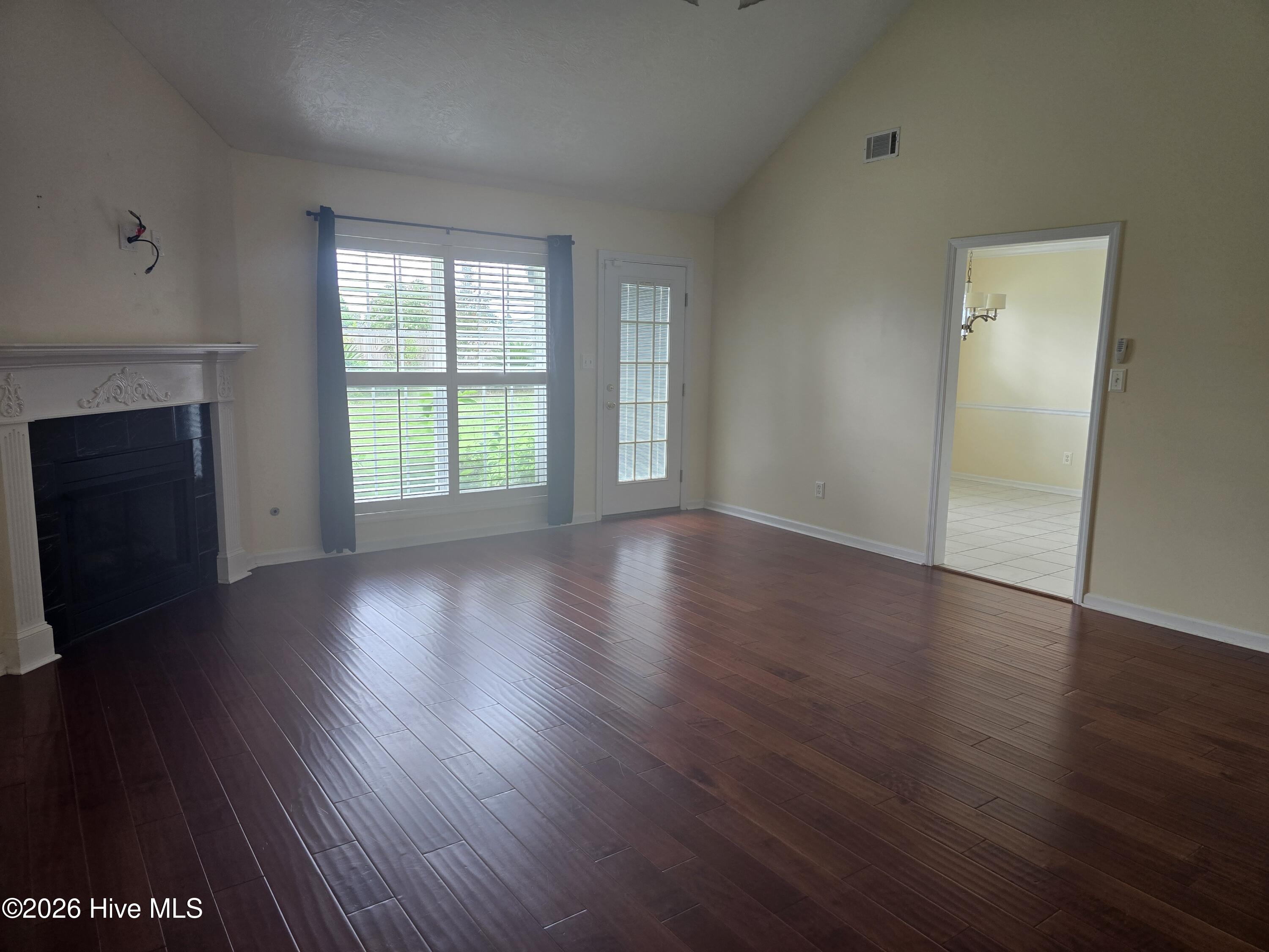 4634 Crested Butte Road Property Photo 4