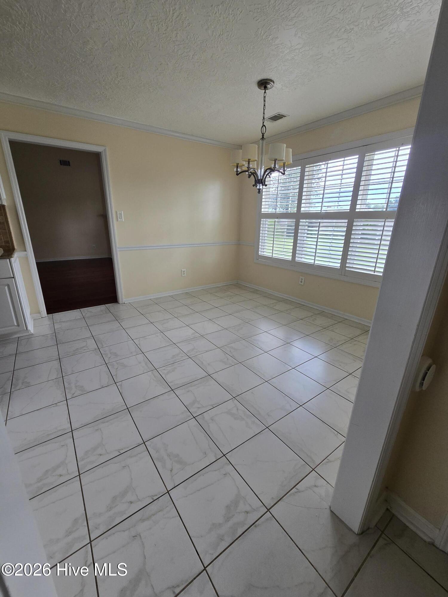 4634 Crested Butte Road Property Photo 6