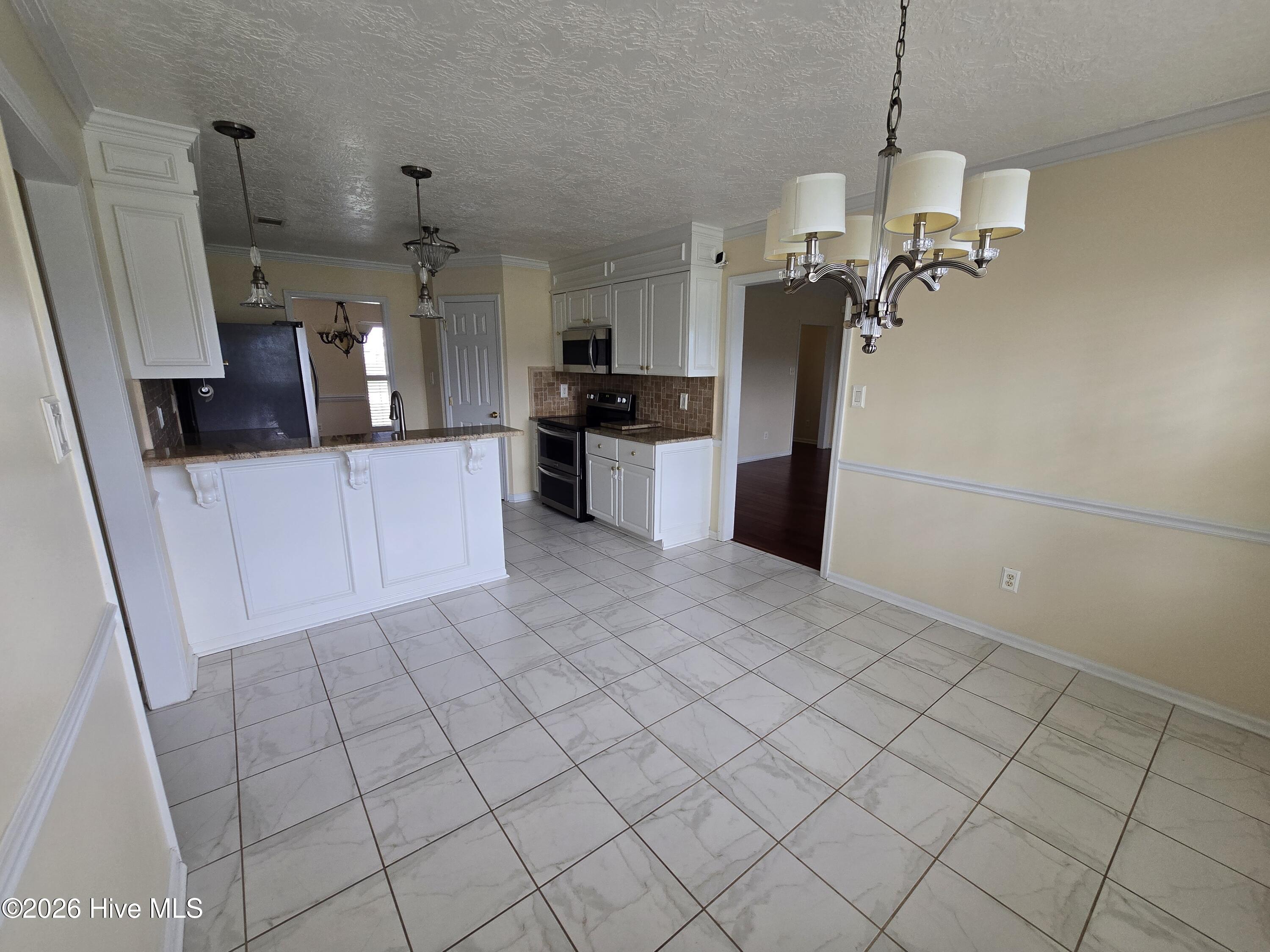 4634 Crested Butte Road Property Photo 7
