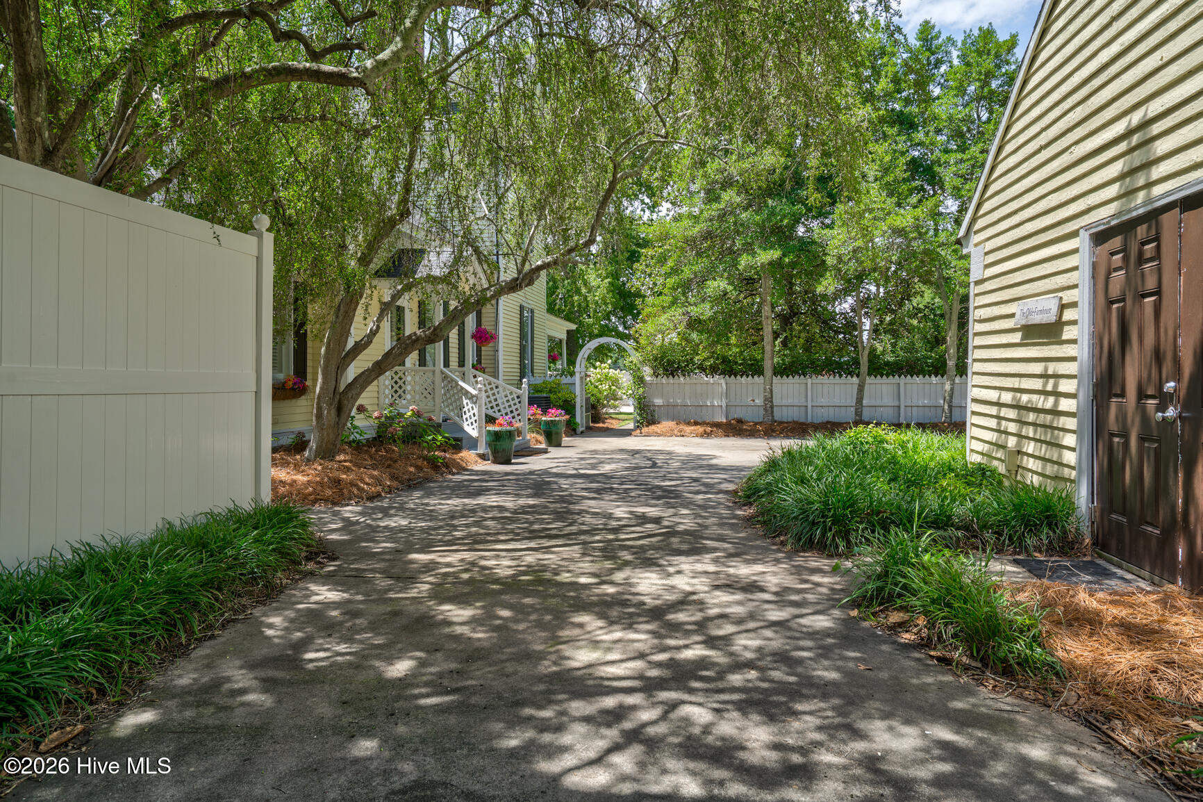 109 S Walnut Street Property Photo 48
