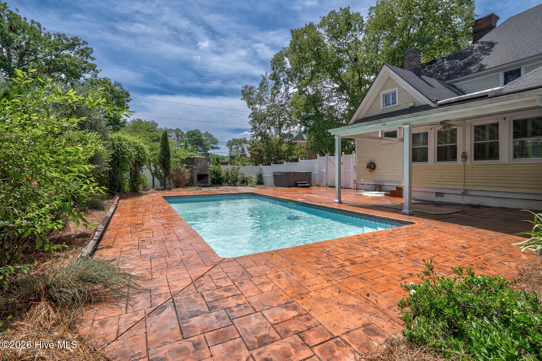 109 S Walnut Street Property Photo 49