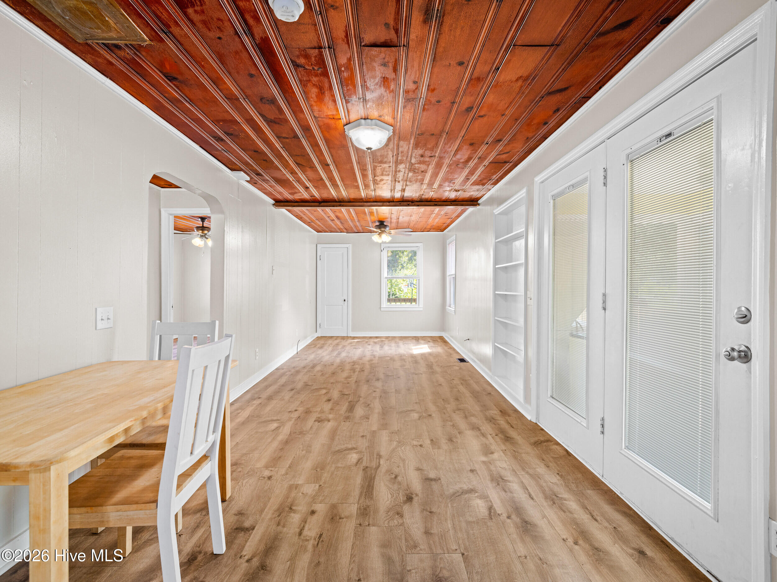 682 E Ocean Road Property Photo 6
