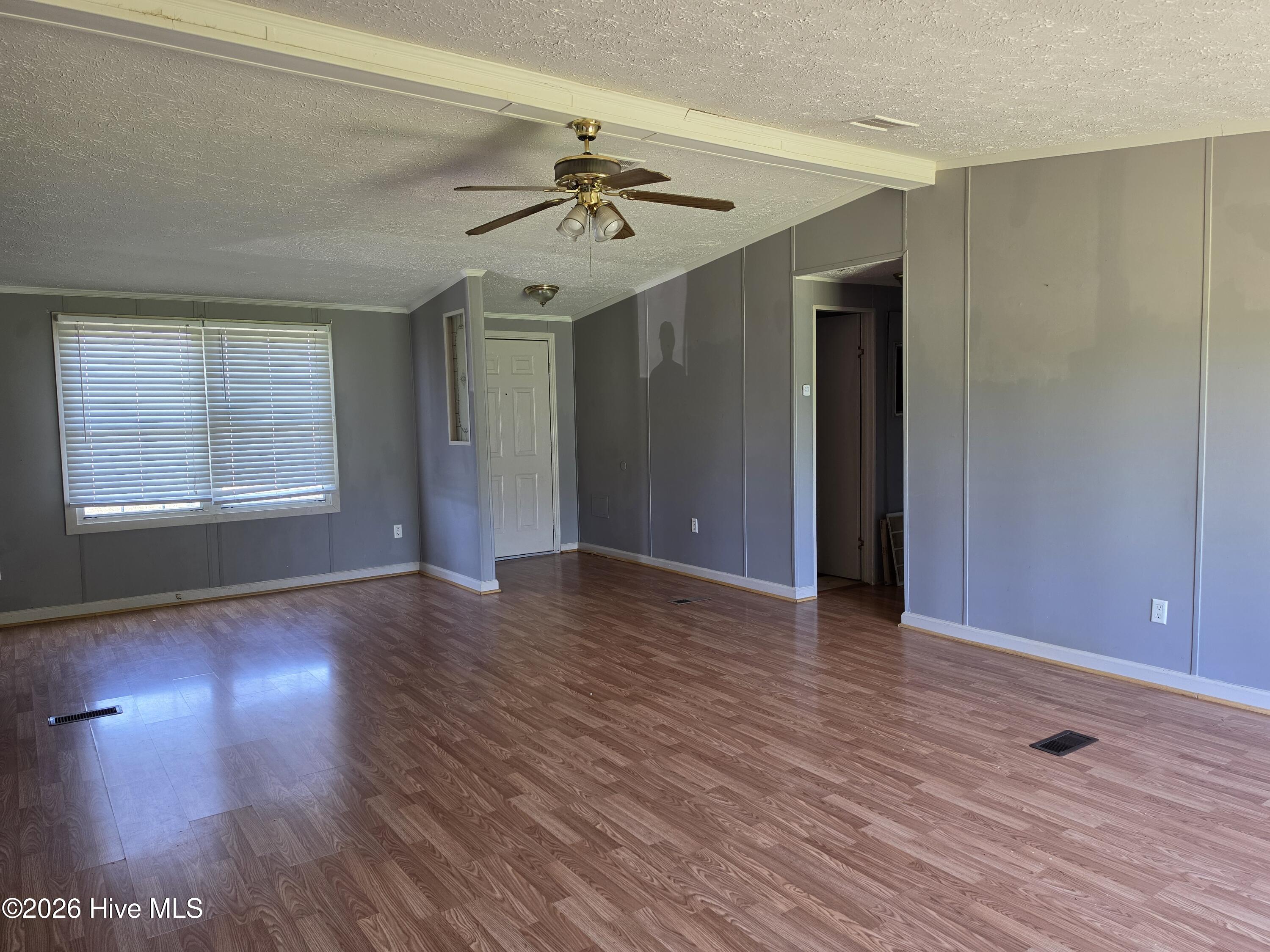 1142 E Nc 102 E Property Photo 5