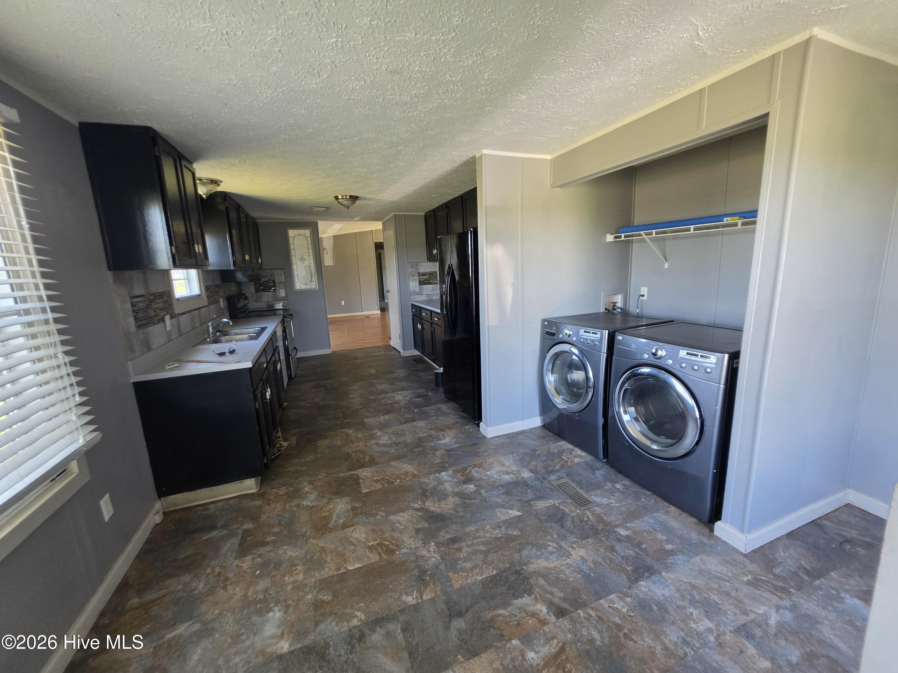 1142 E Nc 102 E Property Photo 9