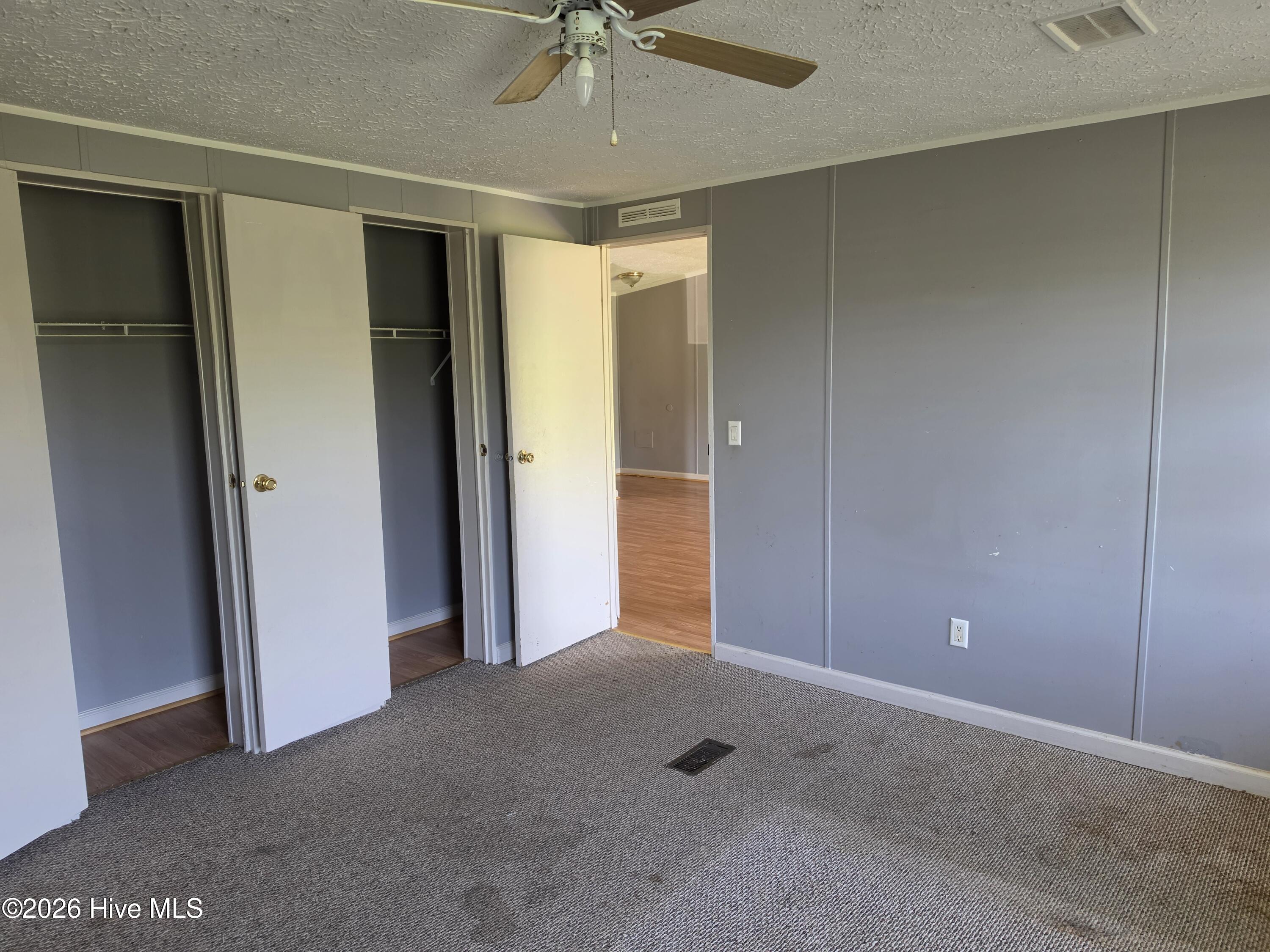 1142 E Nc 102 E Property Photo 11