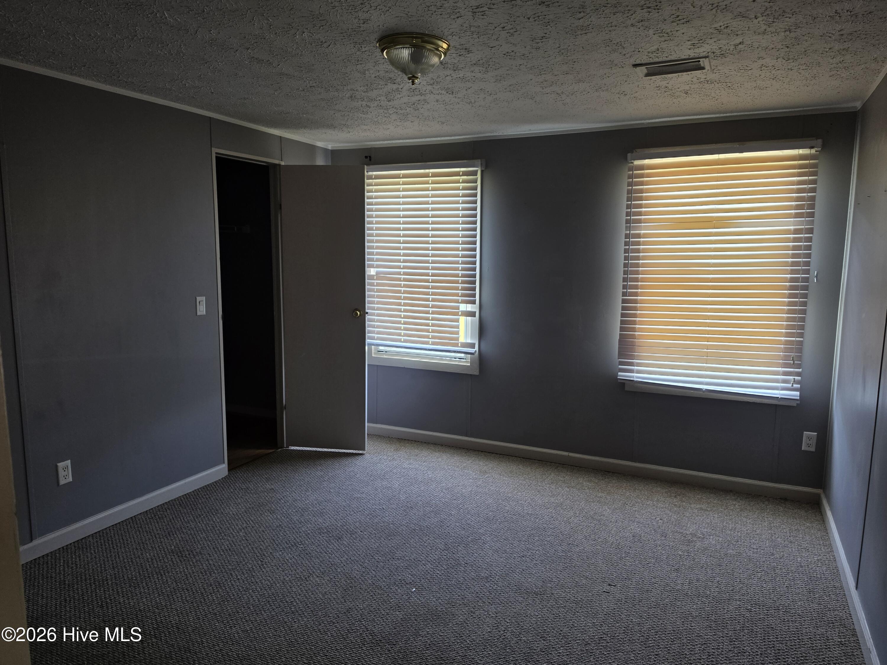 1142 E Nc 102 E Property Photo 19