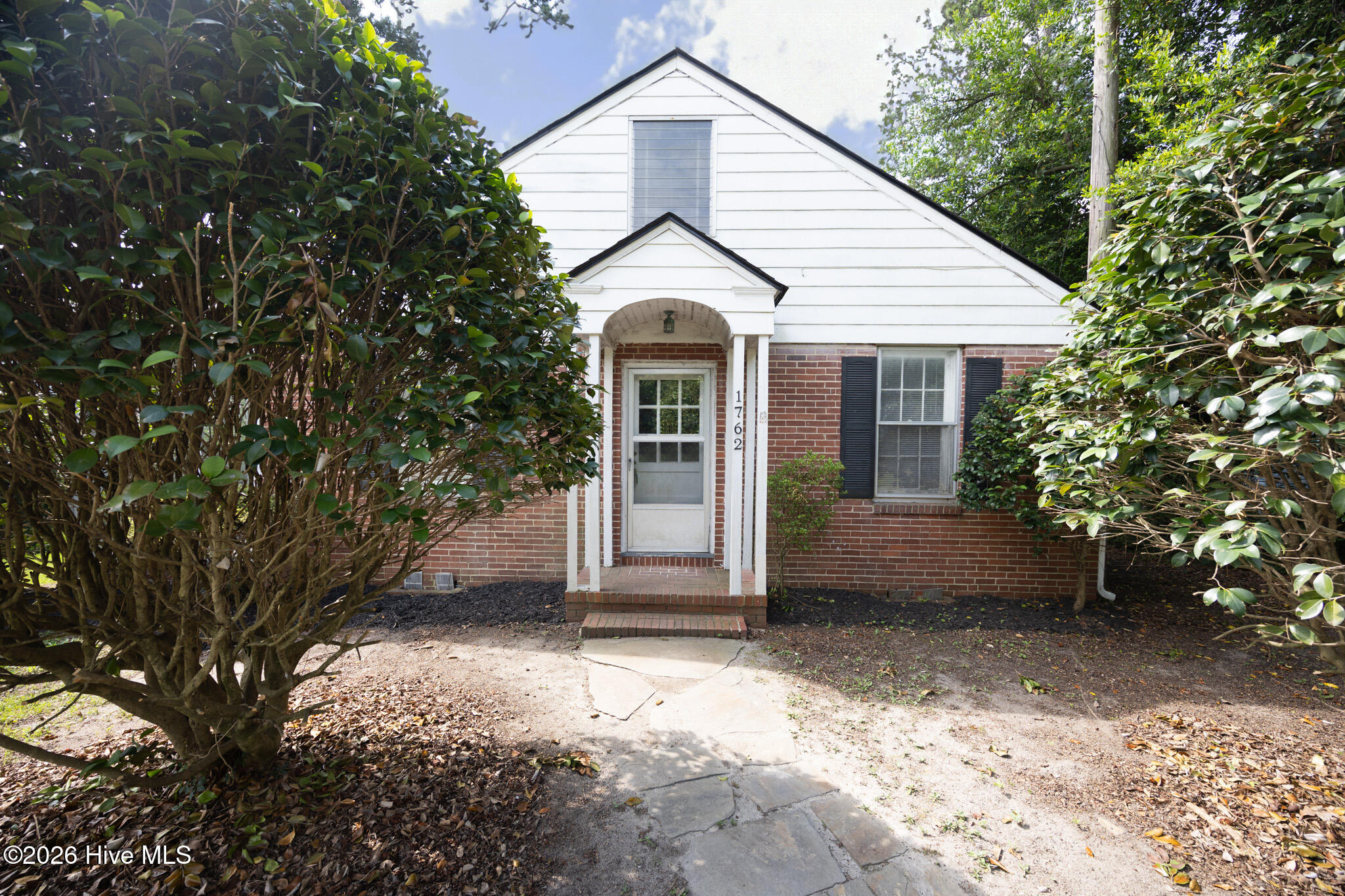1762 Pinetree Road Property Photo 2