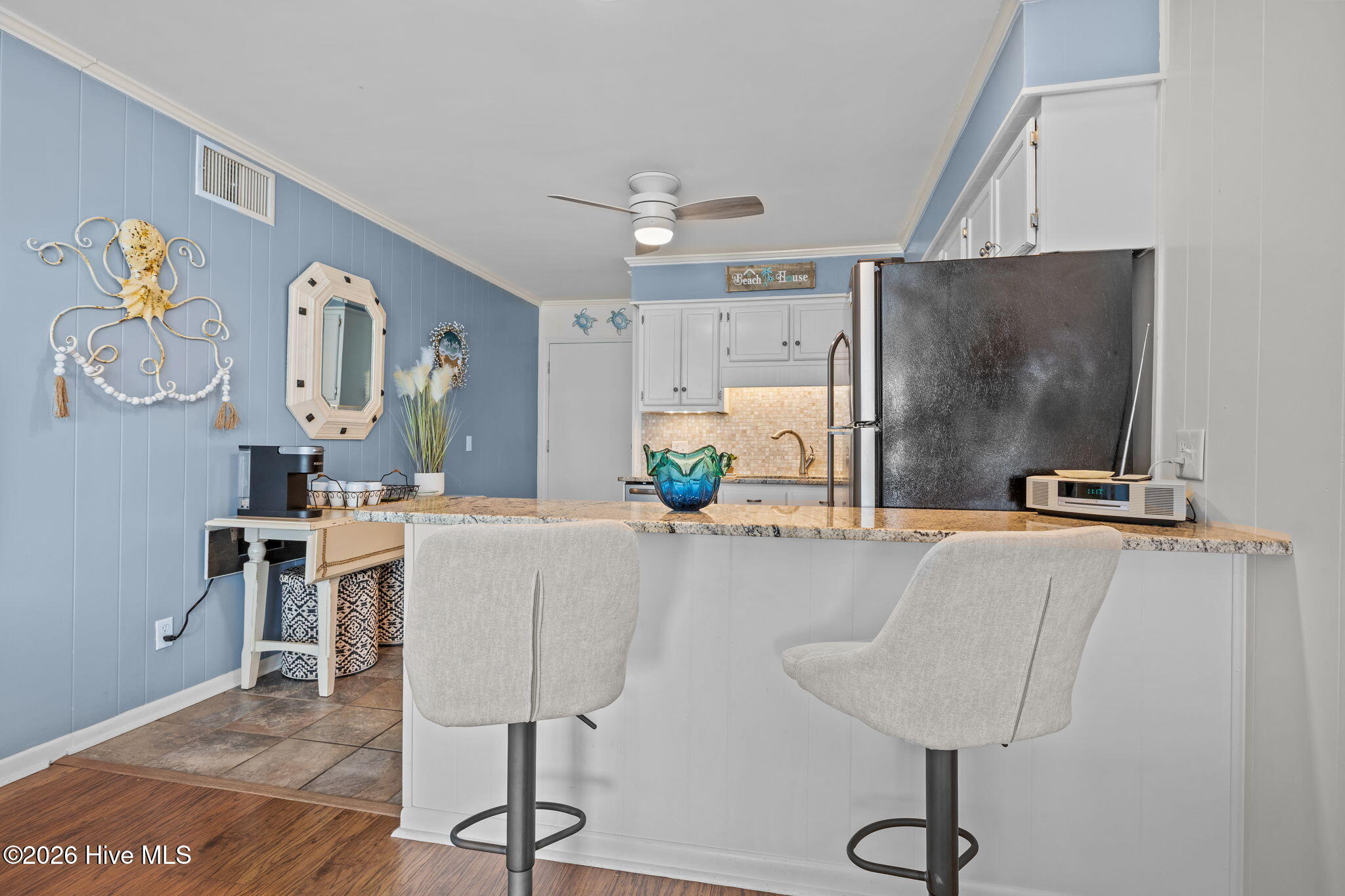 301 Commerce Way 101 Property Photo 8