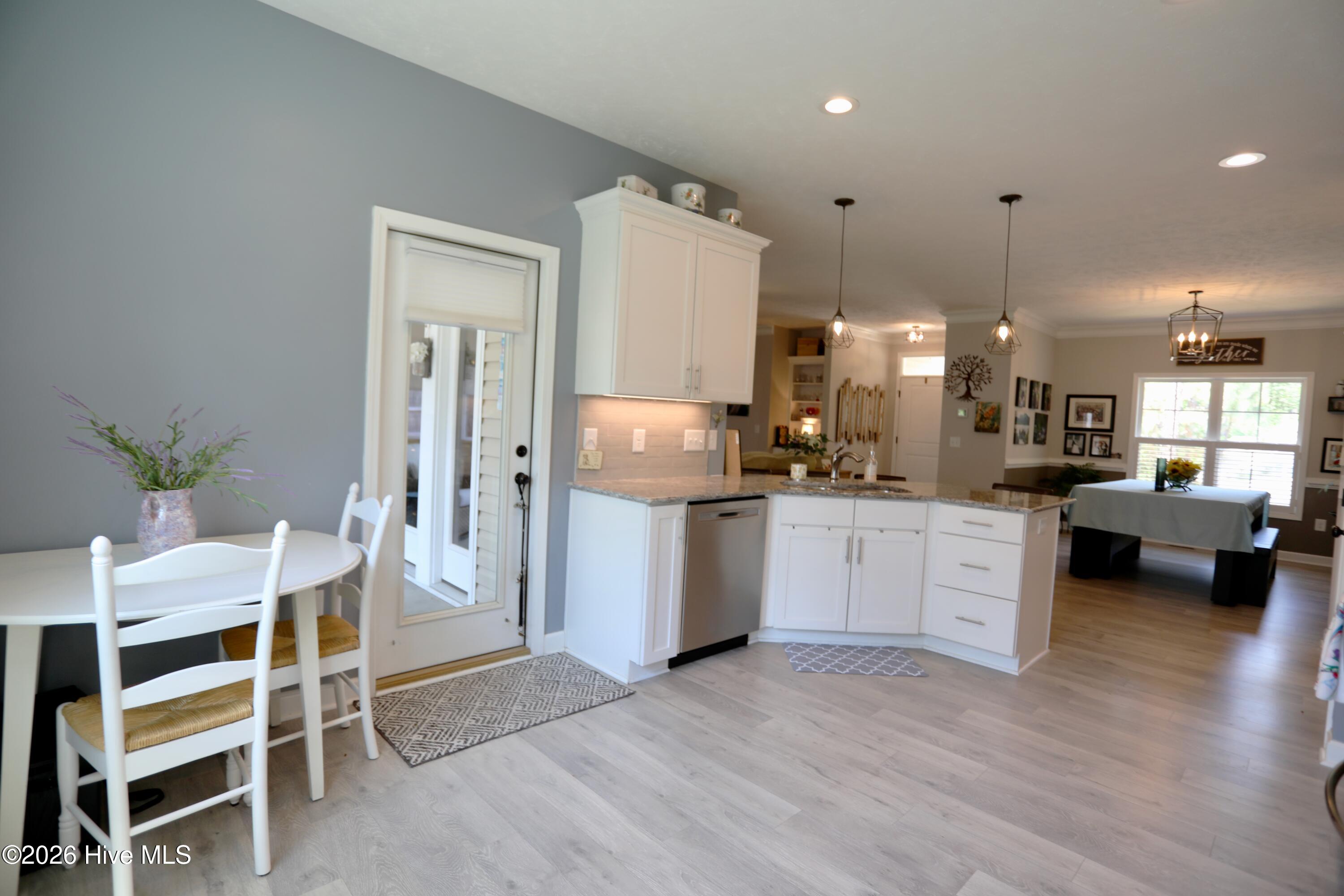 2 Riviera Drive Property Photo 12