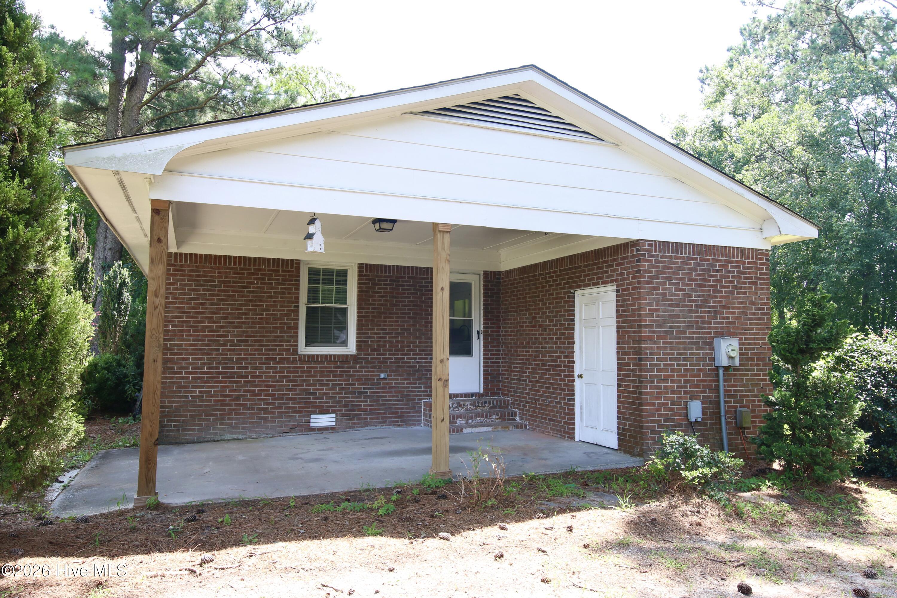 1811 John Small Avenue Property Photo 13