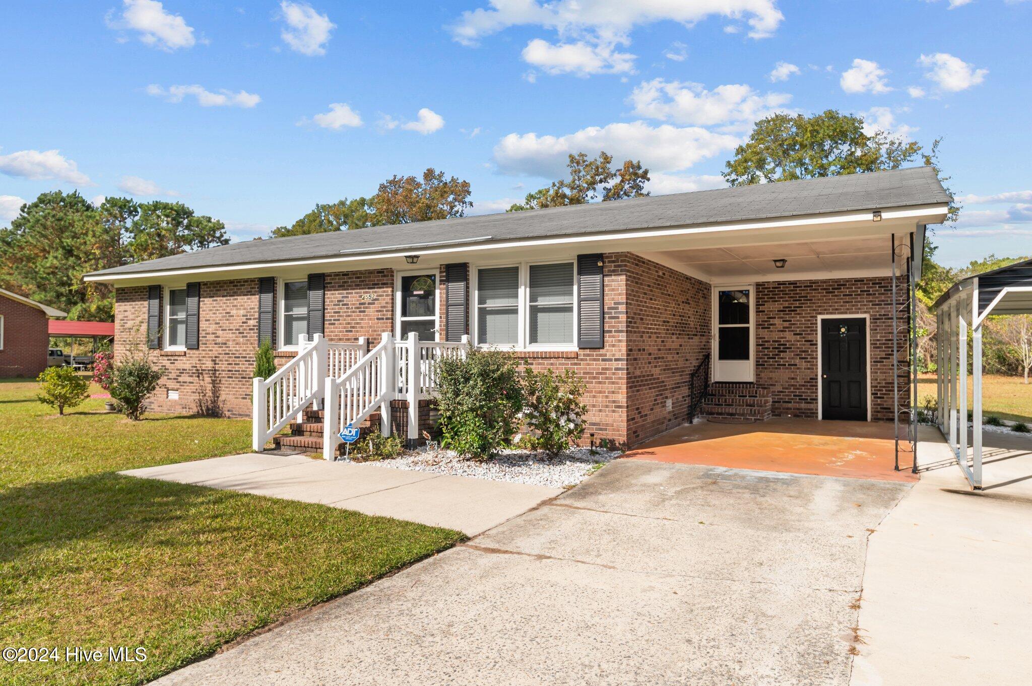 4552 Kay Circle Property Photo 3