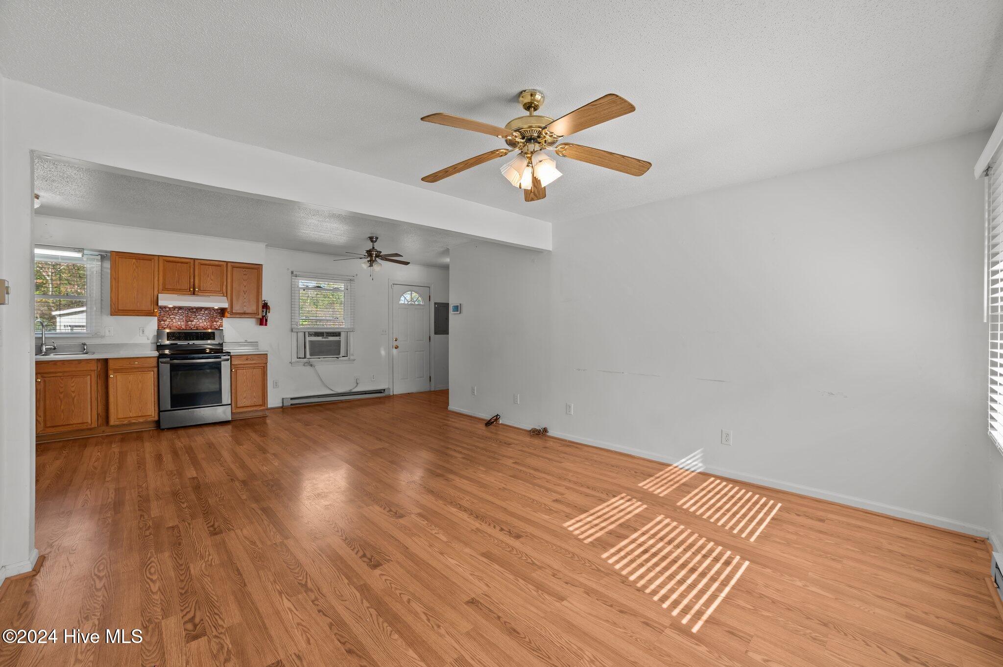 4552 Kay Circle Property Photo 4