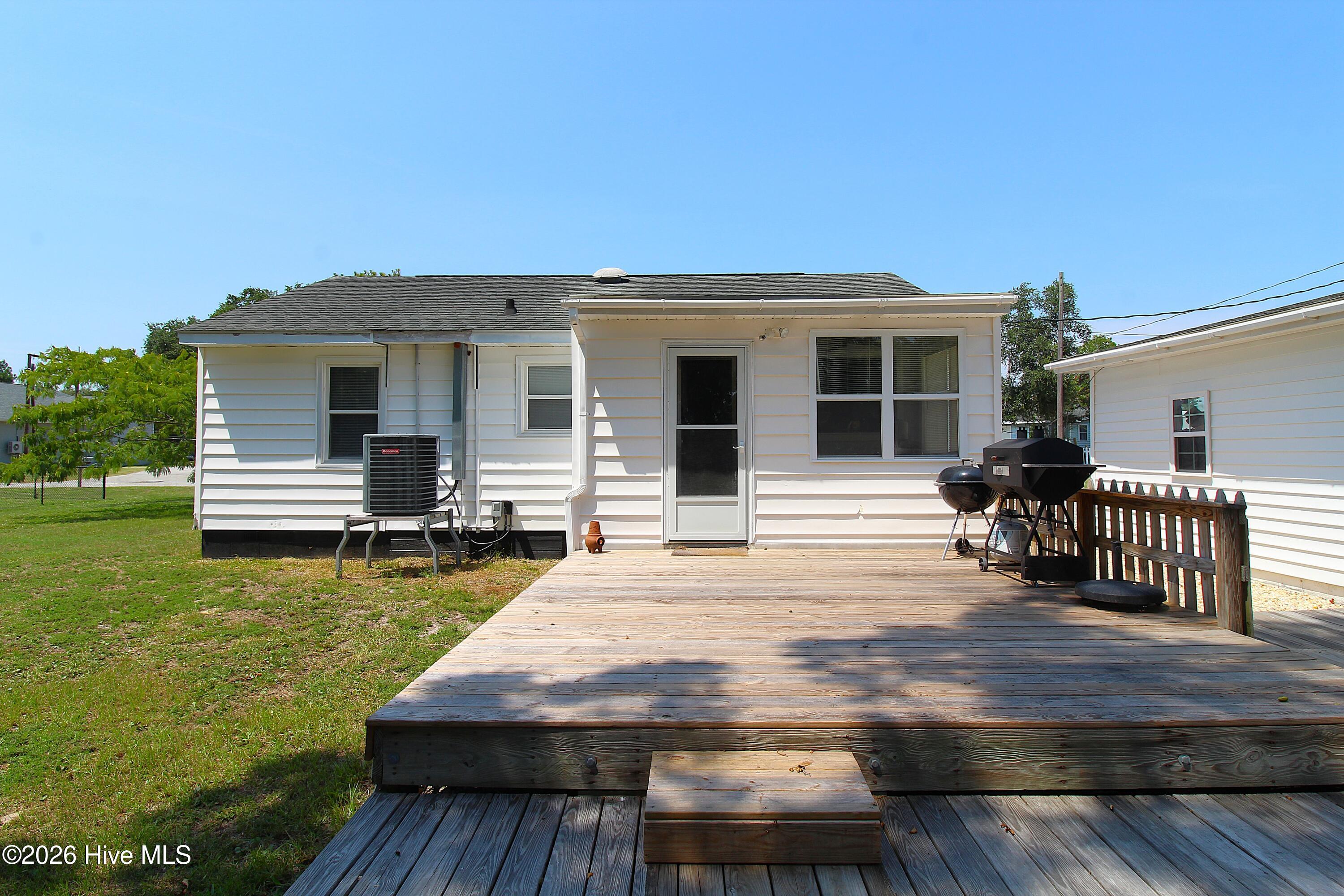 103 Cactus Street Property Photo 3