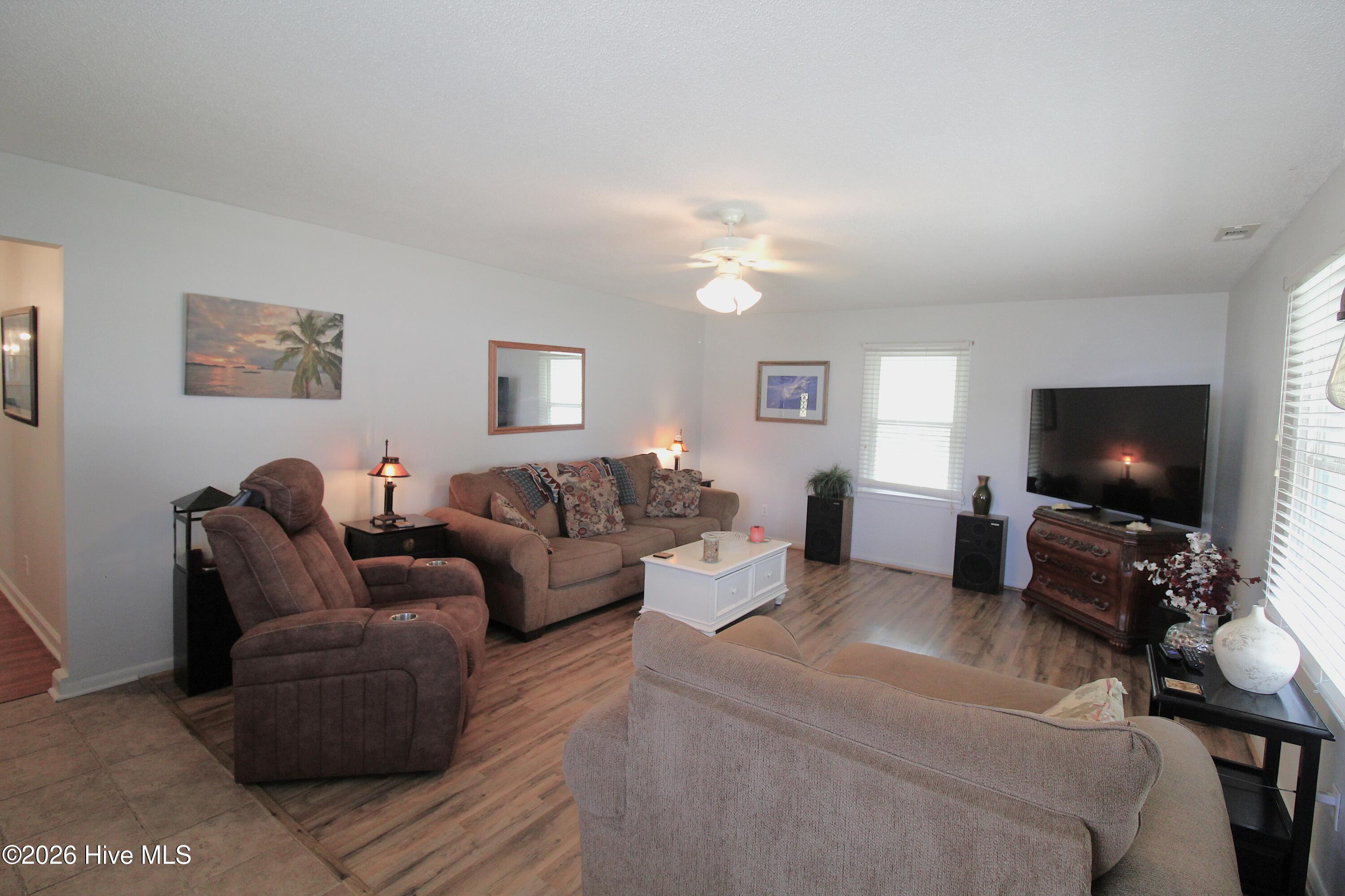 103 Cactus Street Property Photo 4