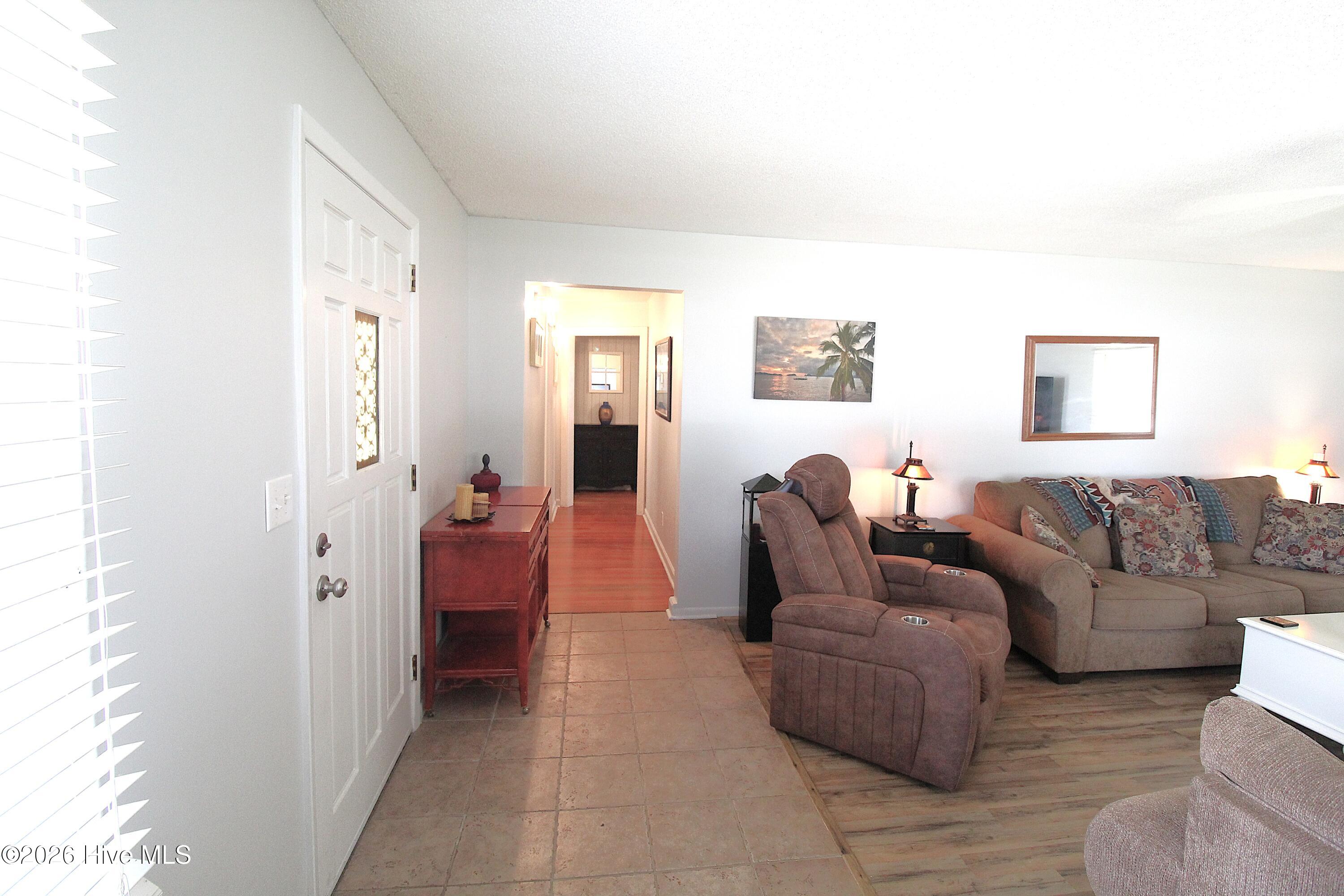 103 Cactus Street Property Photo 6
