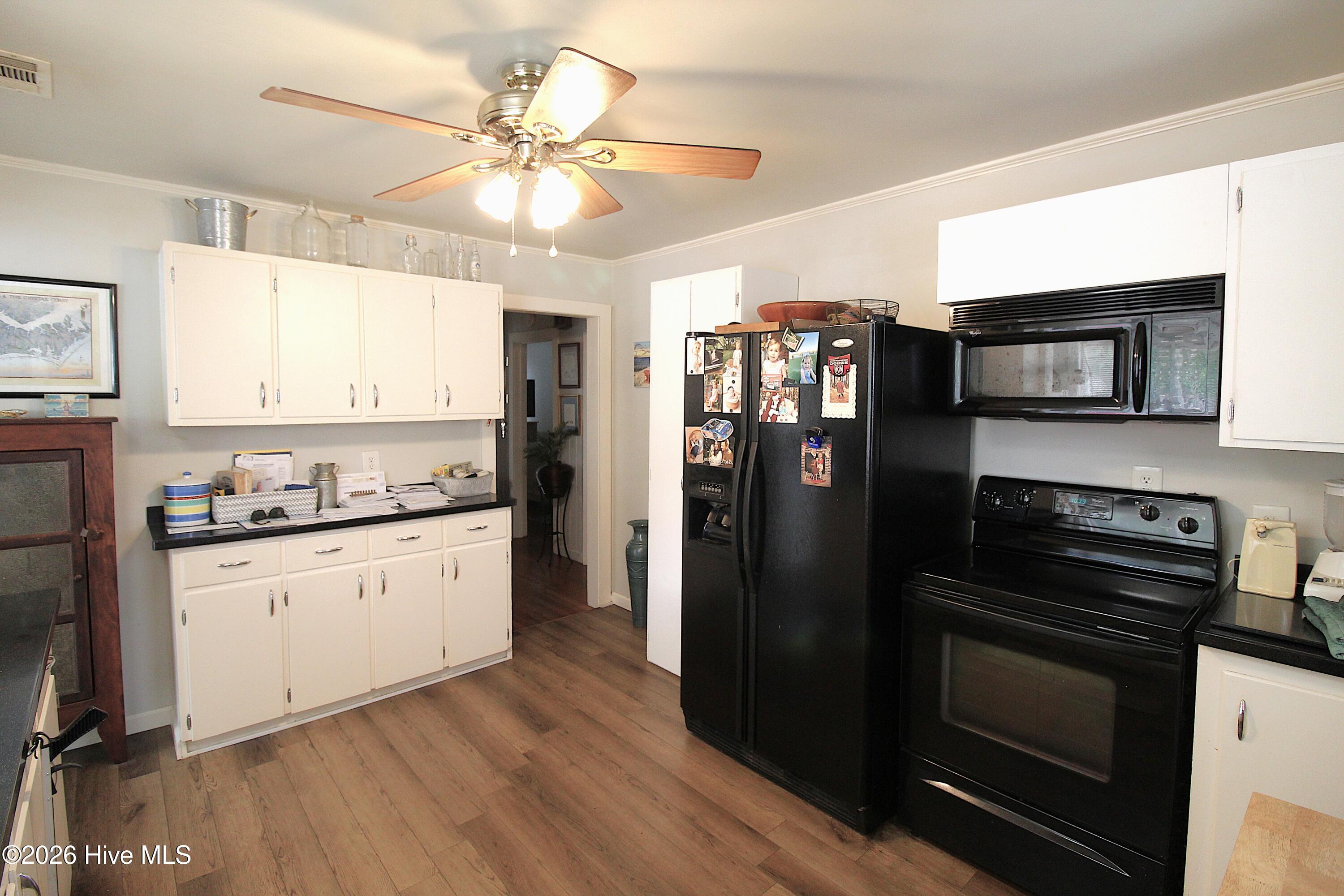 103 Cactus Street Property Photo 8