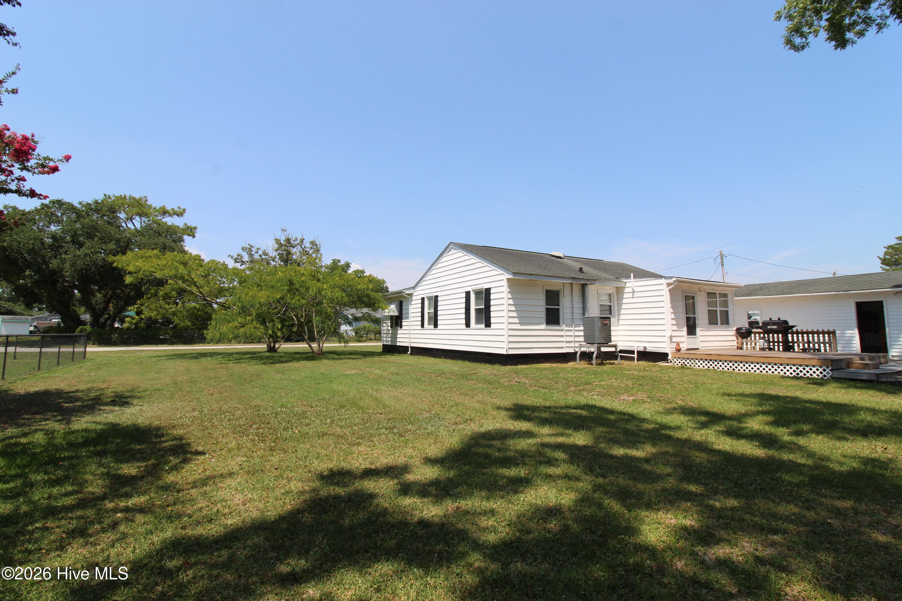 103 Cactus Street Property Photo 28