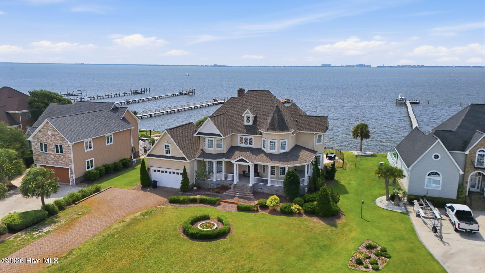 359 Bay Run Property Photo 1