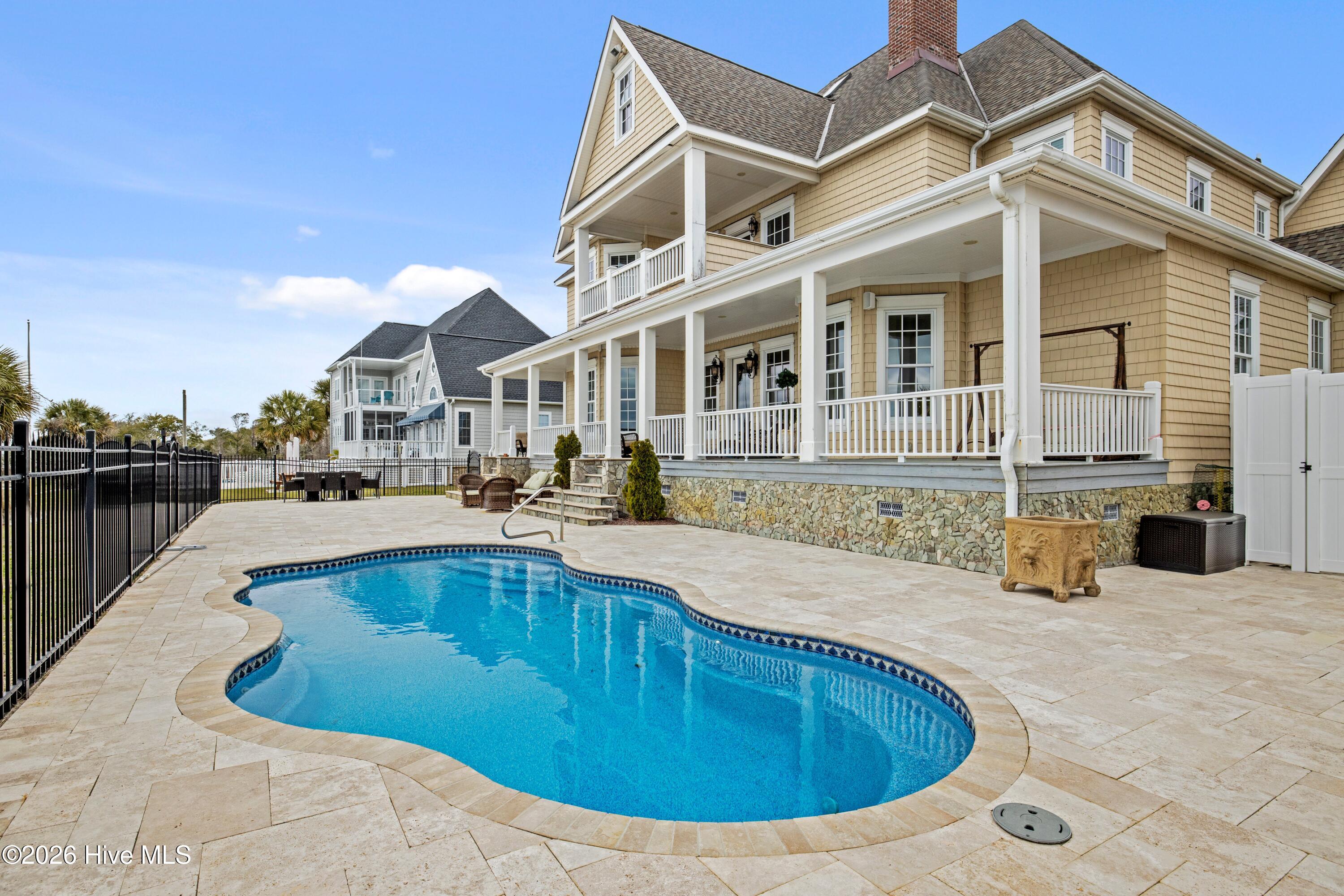 359 Bay Run Property Photo 4