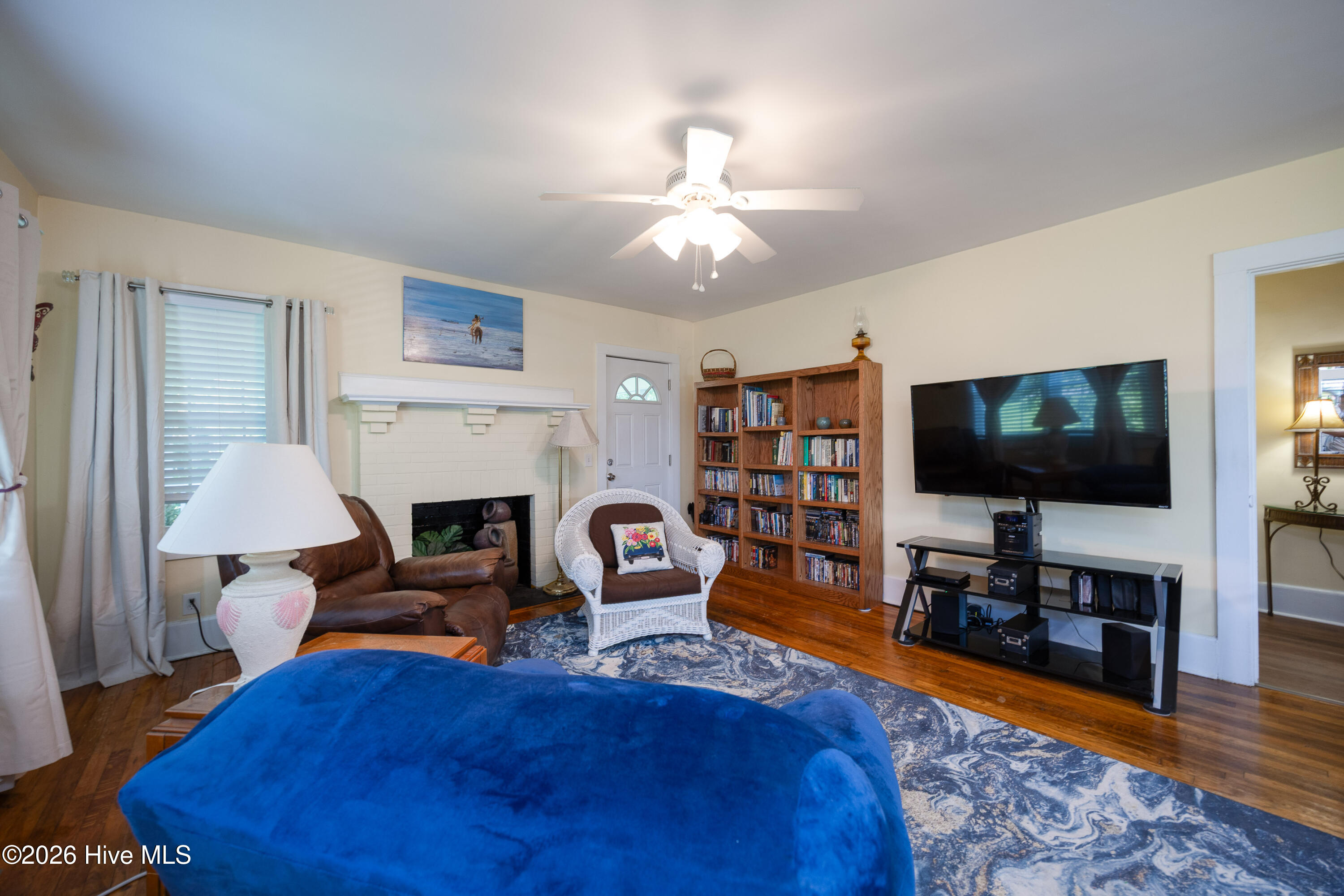 203 Willow Road Property Photo 6
