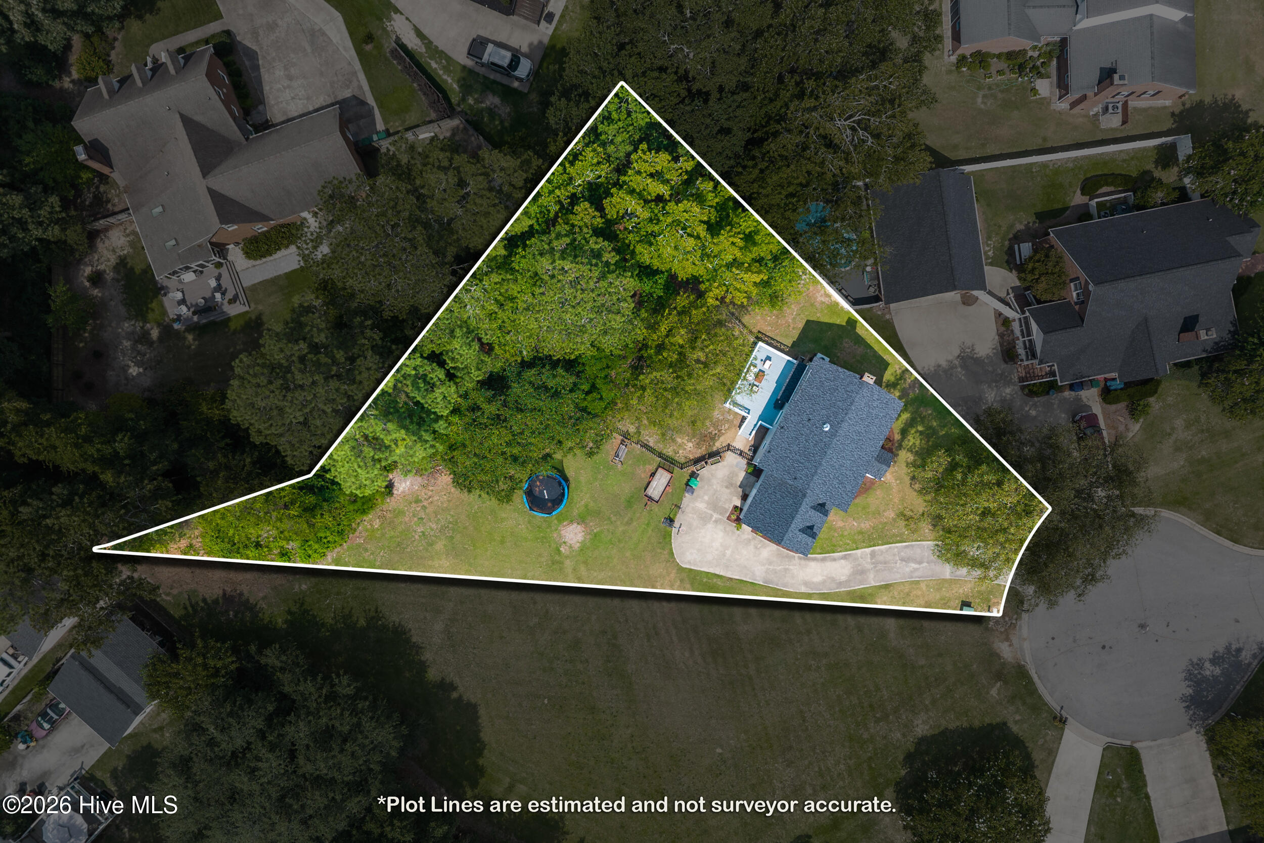 502 Wintergreen Court Property Photo 4