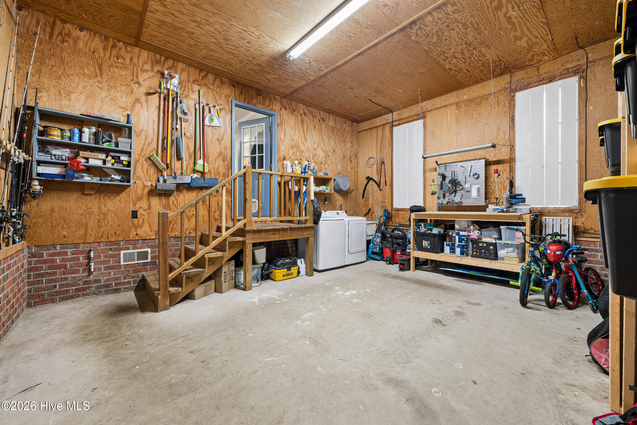 502 Wintergreen Court Property Photo 32