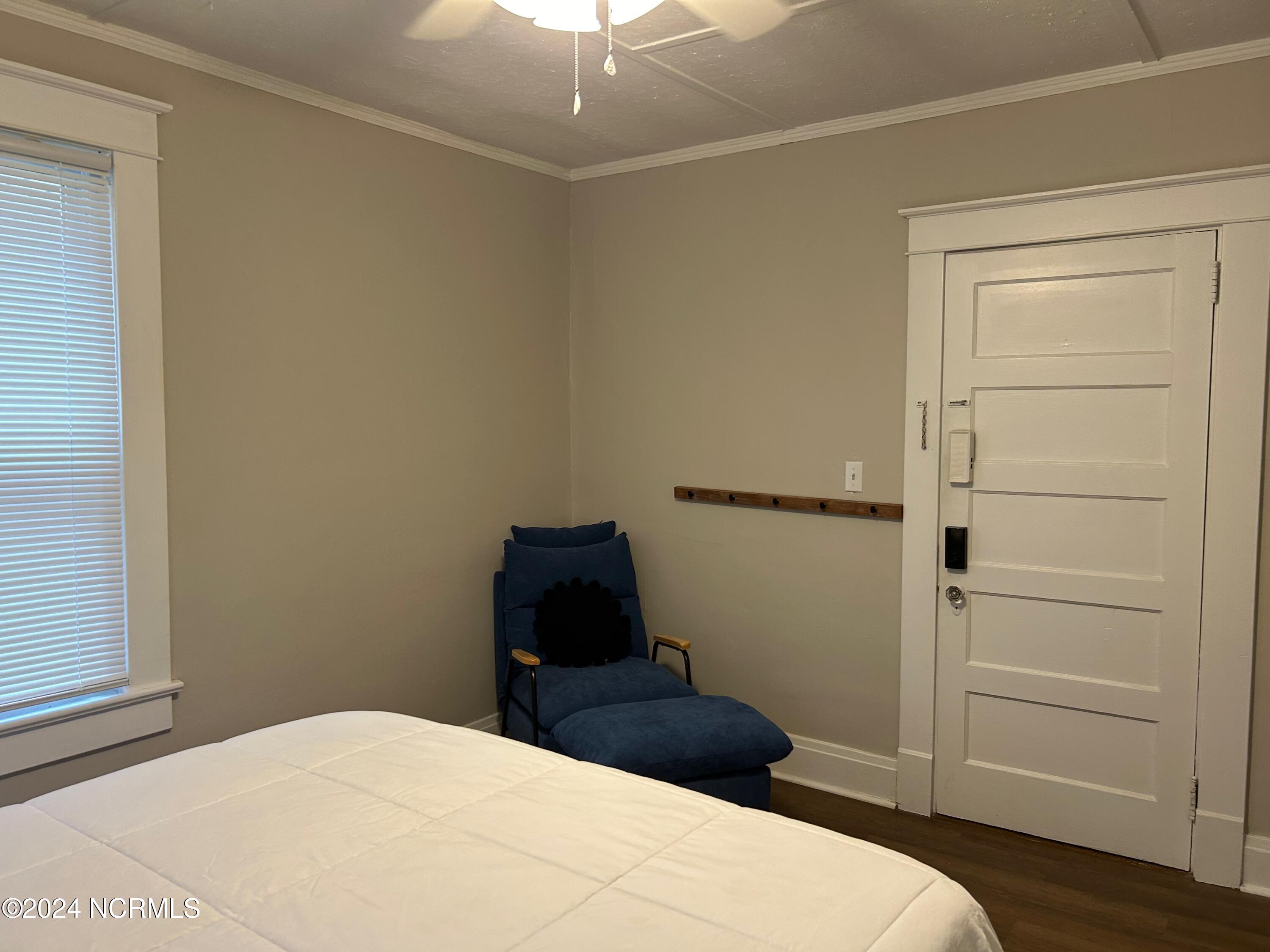 180 N Bennett Street 2 Property Photo 5