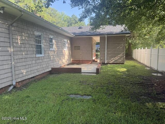 220 E Lewis Street Property Photo 6