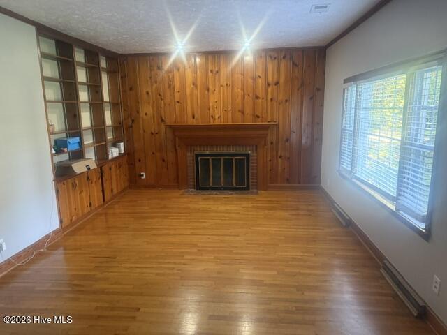 220 E Lewis Street Property Photo 11