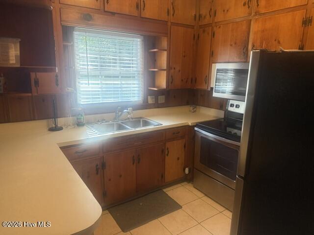 220 E Lewis Street Property Photo 22