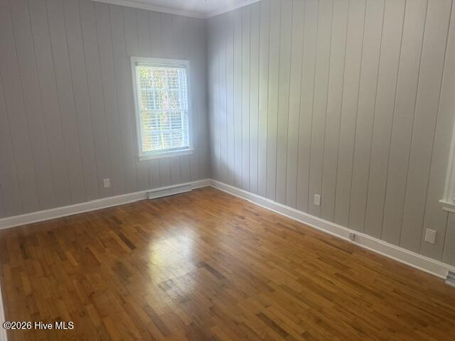 220 E Lewis Street Property Photo 27