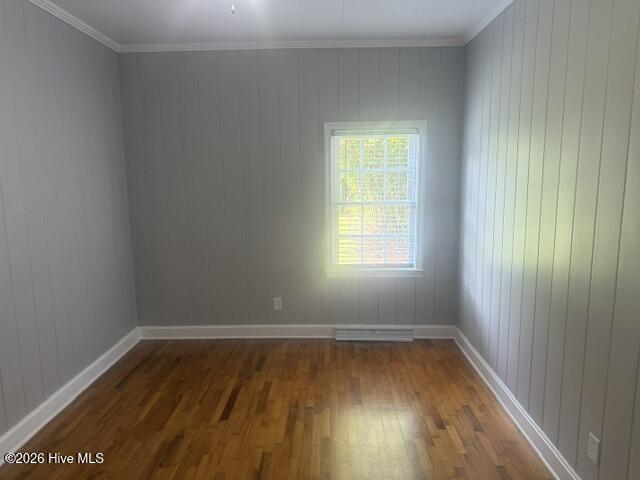 220 E Lewis Street Property Photo 29