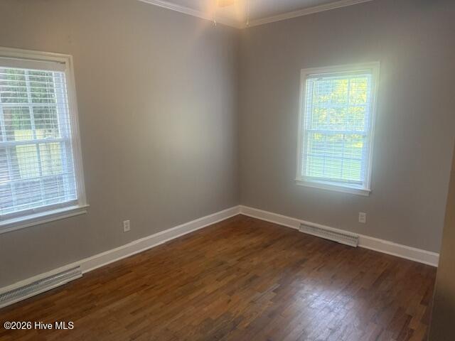 220 E Lewis Street Property Photo 32