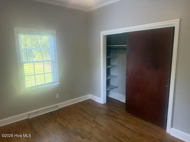 220 E Lewis Street Property Photo 34