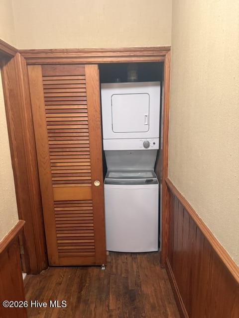 220 E Lewis Street Property Photo 42