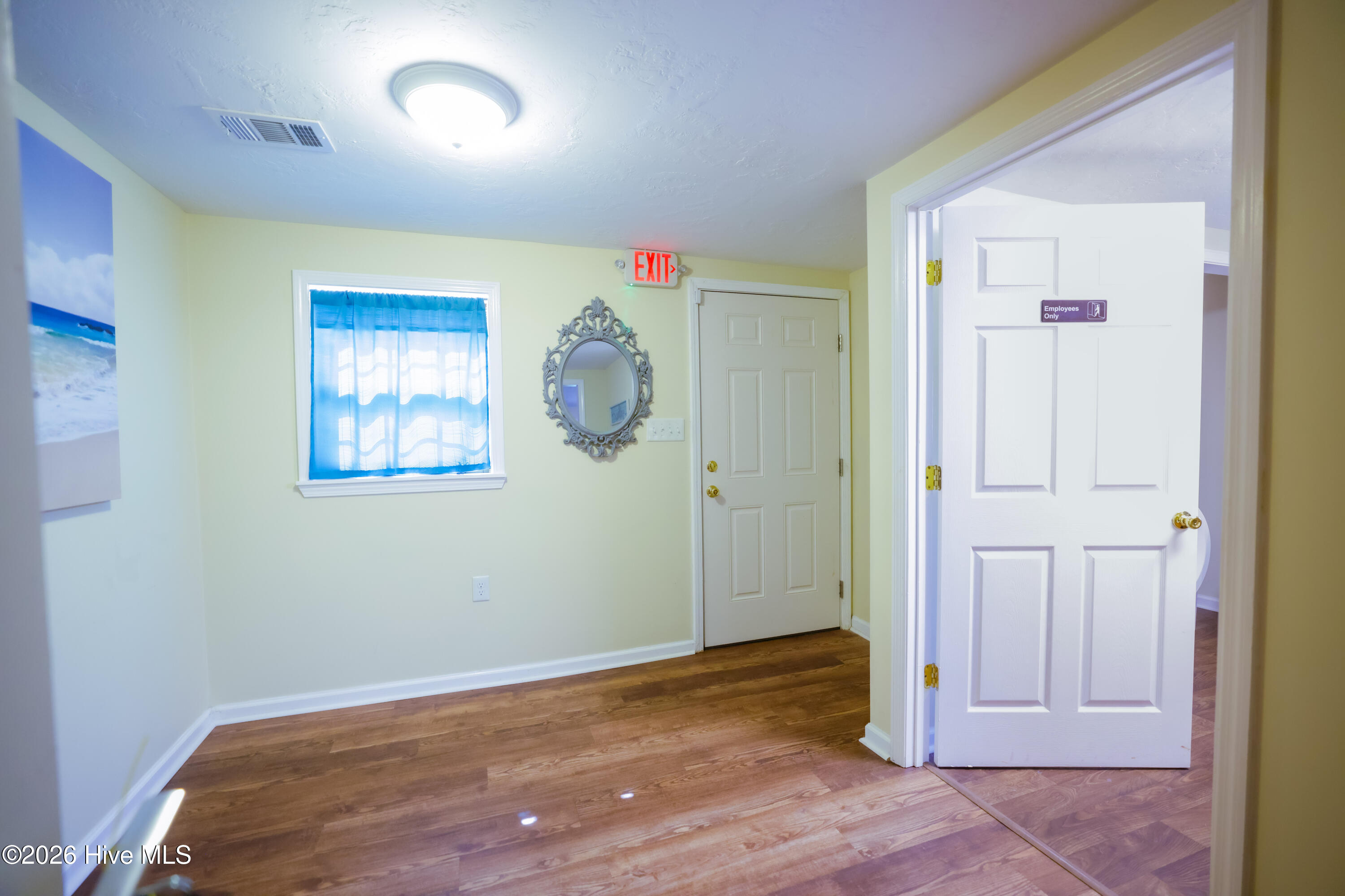 2010 Olive Road Property Photo 8
