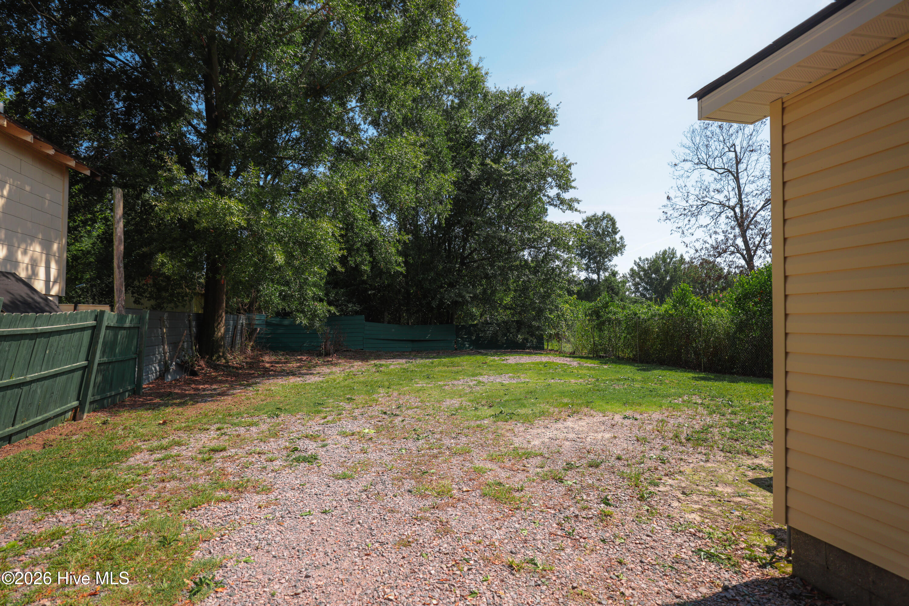 2010 Olive Road Property Photo 20
