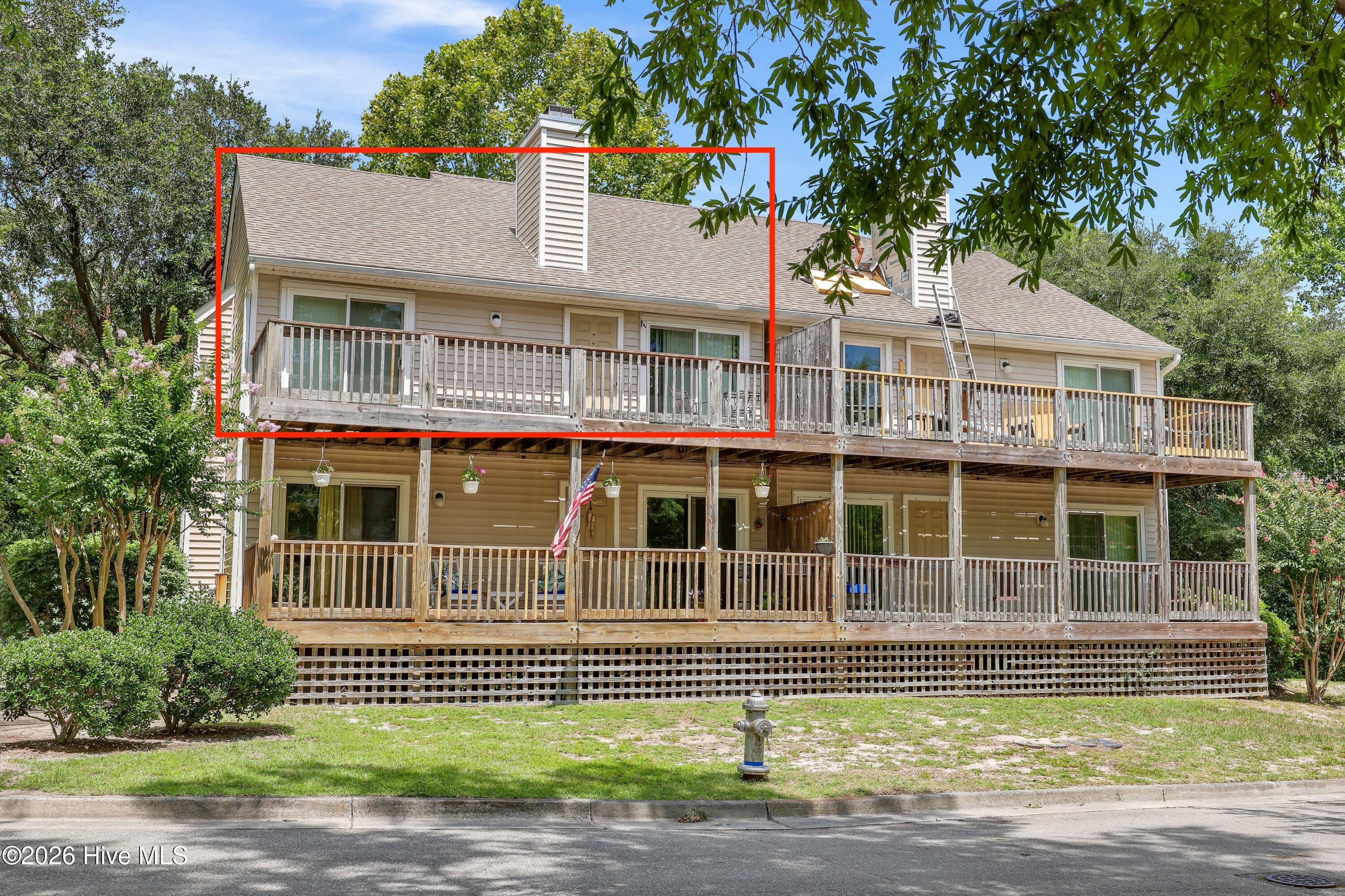 5221 Largo Court 201d Property Photo 1