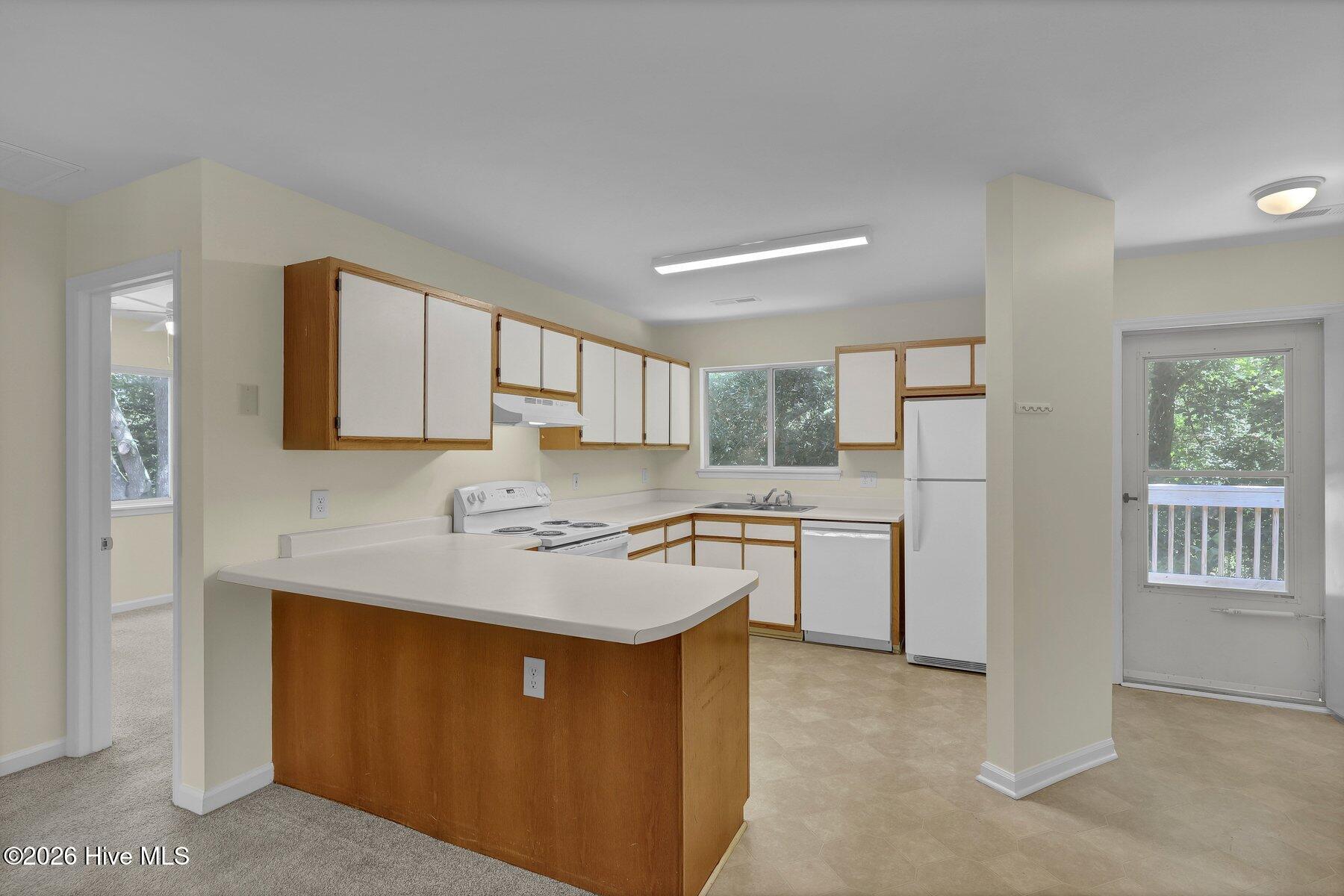 5221 Largo Court 201d Property Photo 3