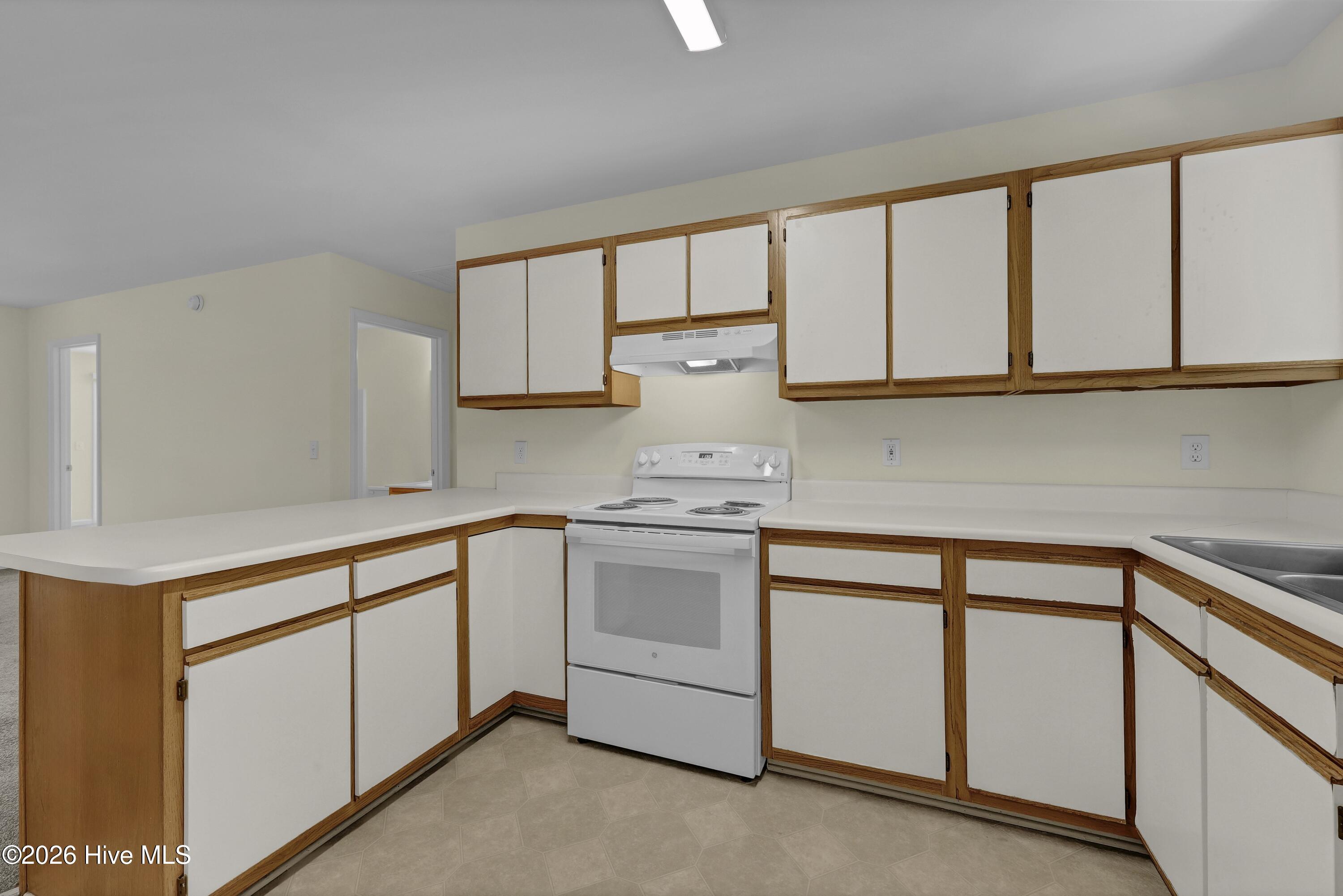 5221 Largo Court 201d Property Photo 5