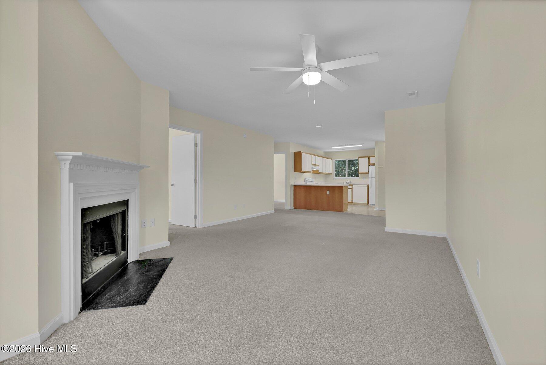 5221 Largo Court 201d Property Photo 9