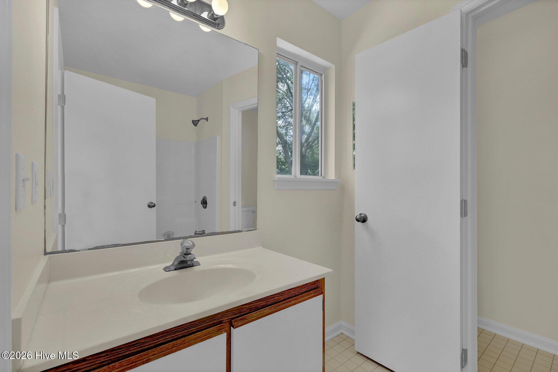5221 Largo Court 201d Property Photo 12