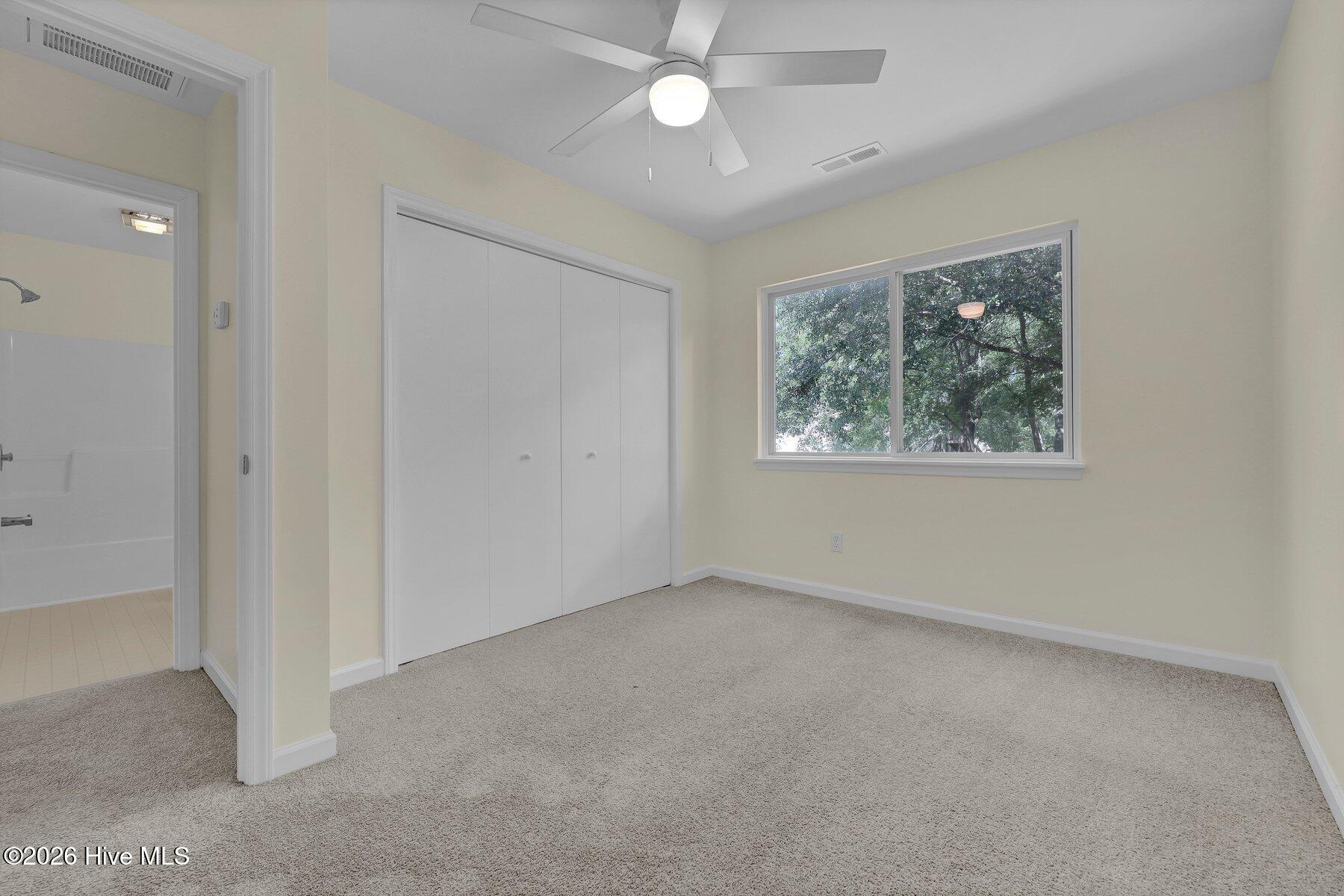 5221 Largo Court 201d Property Photo 14