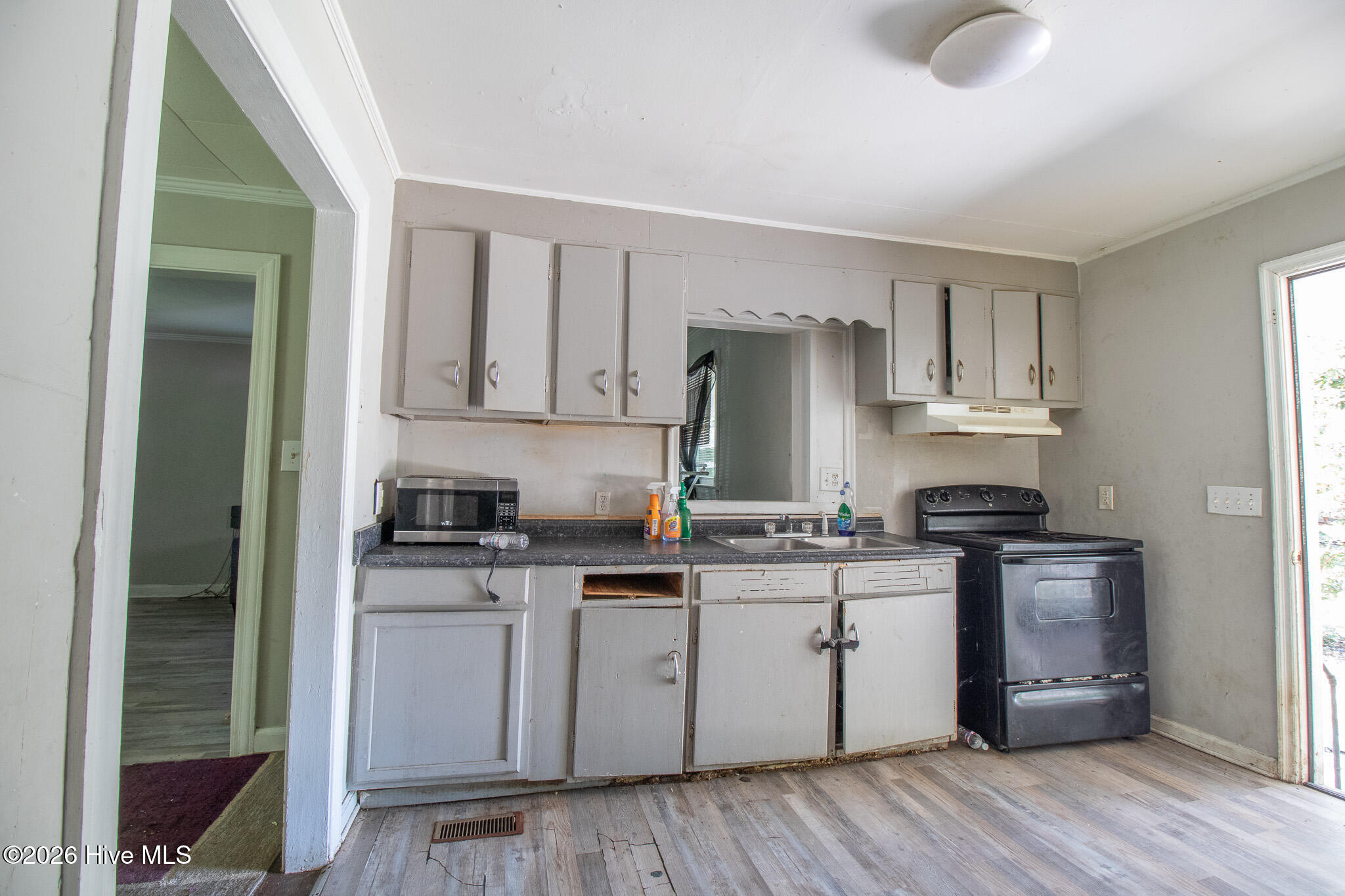 1200 Russell Street Property Photo 6