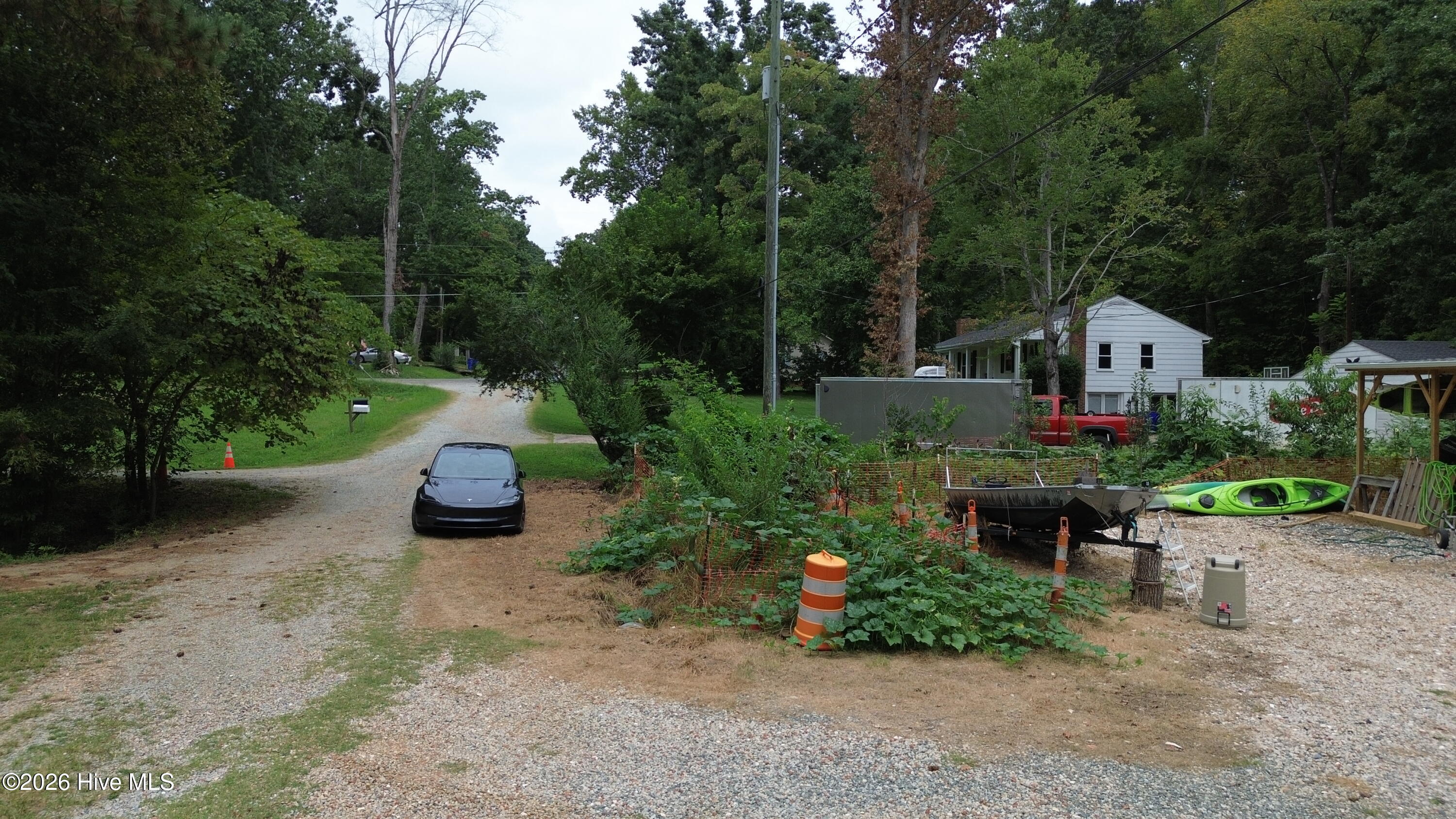311 Greentree Drive Property Photo 8